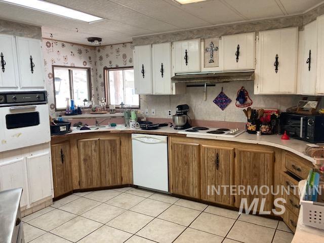 5517 95 Spur Highway, Ontario, Oregon 97914, 3 Bedrooms, 2 Bathrooms, Residential For Sale, Price $335,000, 98910197