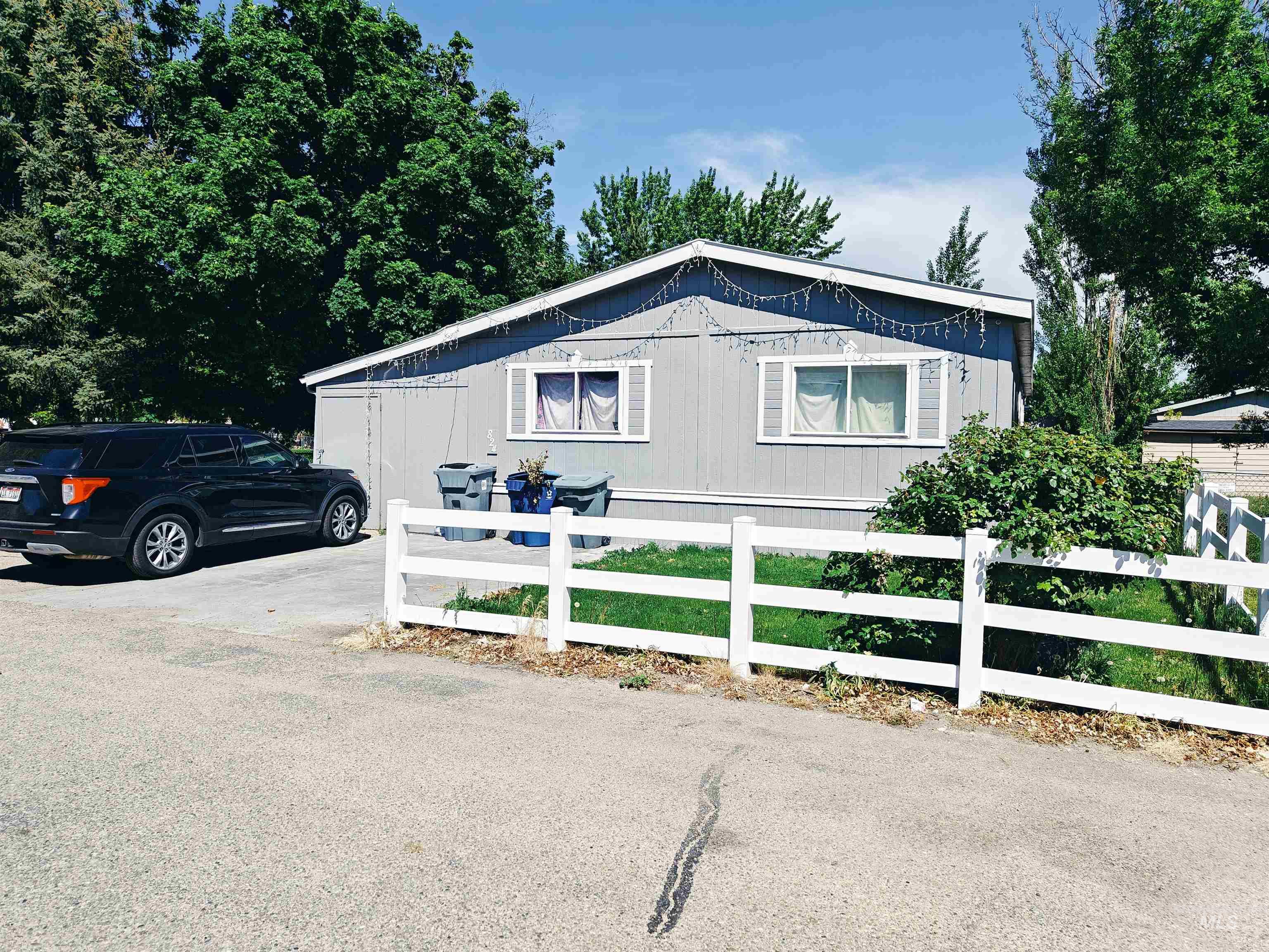 824 Long Valley, Nampa, Idaho 83687, 3 Bedrooms, 2 Bathrooms, Residential For Sale, Price $160,000,MLS 98910289