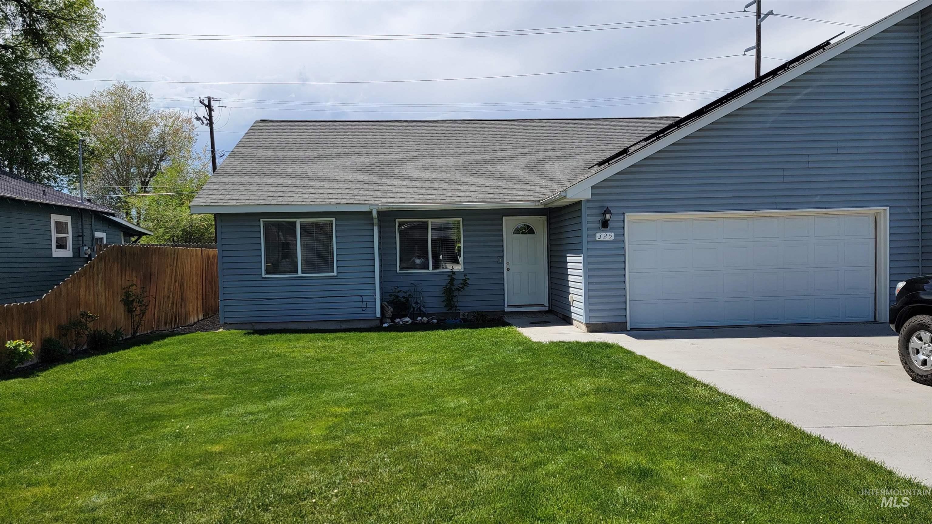325 Harrison St, Twin Falls, Idaho 83301, 3 Bedrooms, 2 Bathrooms, Residential For Sale, Price $279,000,MLS 98910429