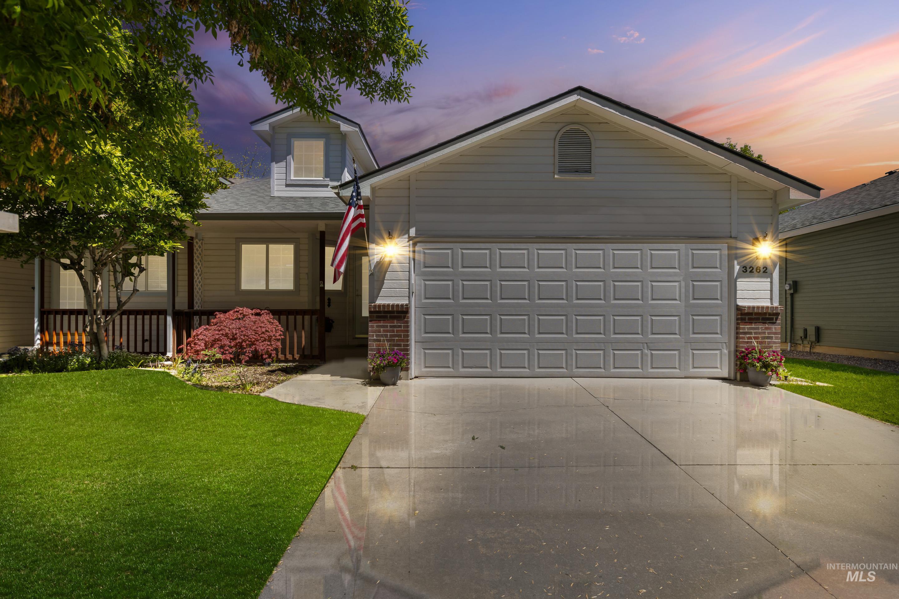 3262 N Dove Place, Boise, Idaho 83704, 2 Bedrooms, 2 Bathrooms, Residential For Sale, Price $415,000,MLS 98910444