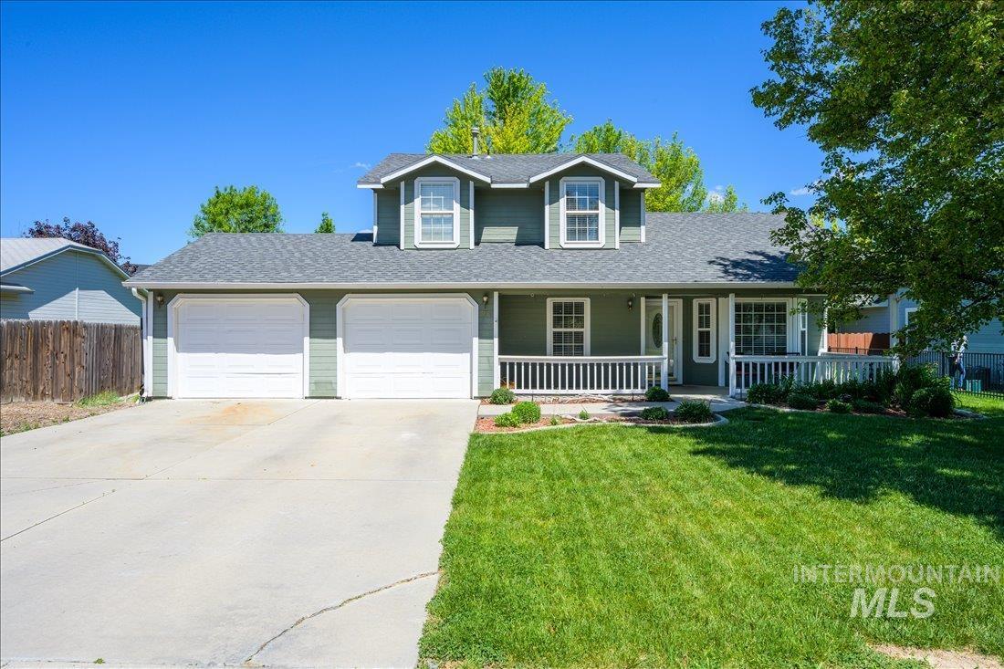 715 Chaparro St, Caldwell, Idaho 83605, 4 Bedrooms, 2.5 Bathrooms, Residential For Sale, Price $379,900,MLS 98910599