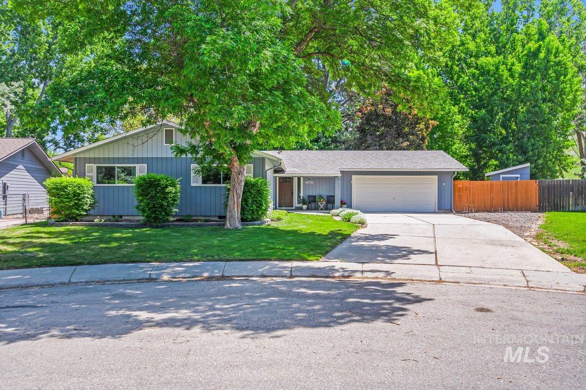 4070 S Constitution Way, Boise, Idaho 83706, 3 Bedrooms, 2 Bathrooms, Residential For Sale, Price $550,000,MLS 98910644