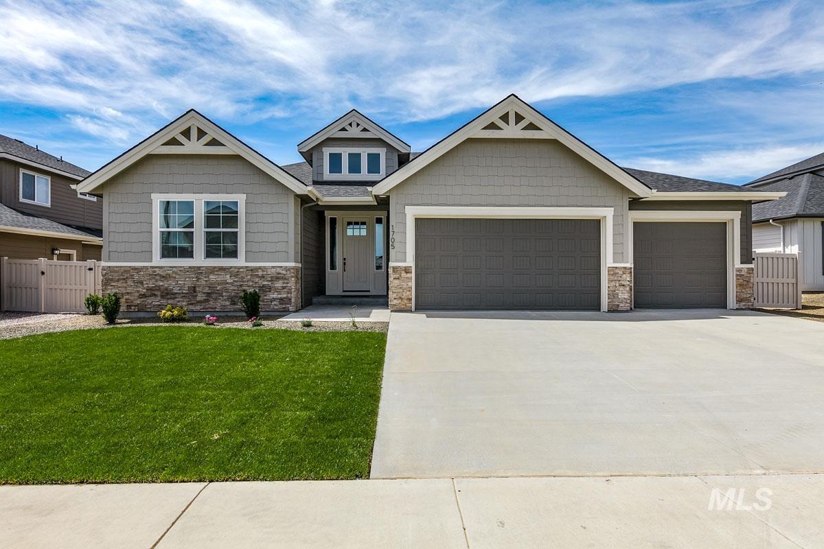 1705 Loch Ness Ave, Middleton, Idaho 83644, 4 Bedrooms, 3 Bathrooms, Residential For Sale, Price $575,900,MLS 98910761