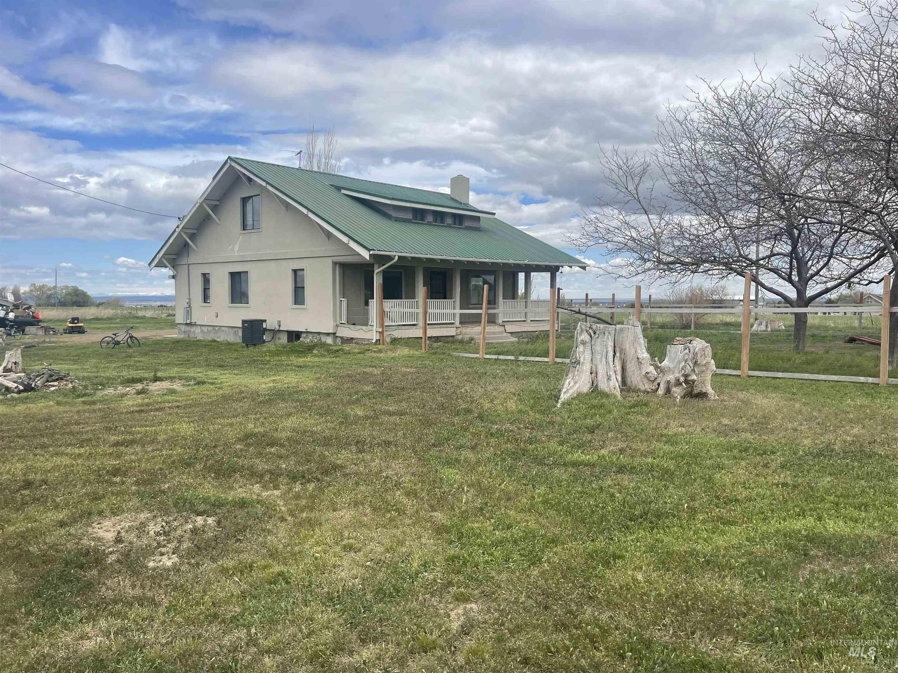 176 A Highway 74, Twin Falls, Idaho 83301, 2 Bedrooms, 2 Bathrooms, Residential For Sale, Price $450,000,MLS 98910763