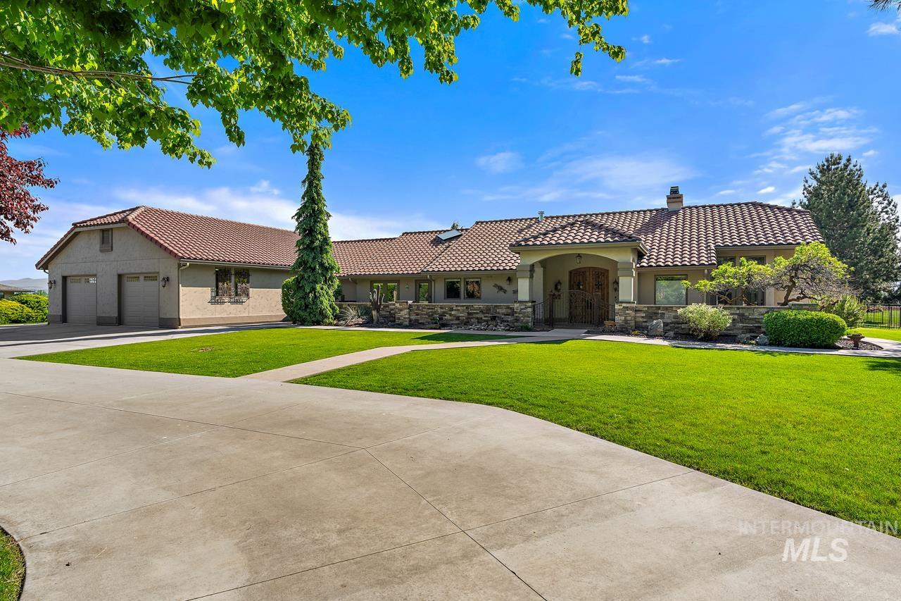 3236 S Whitepost Way, Eagle, Idaho 83616, 4 Bedrooms, 3 Bathrooms, Residential For Sale, Price $1,999,000,MLS 98910774
