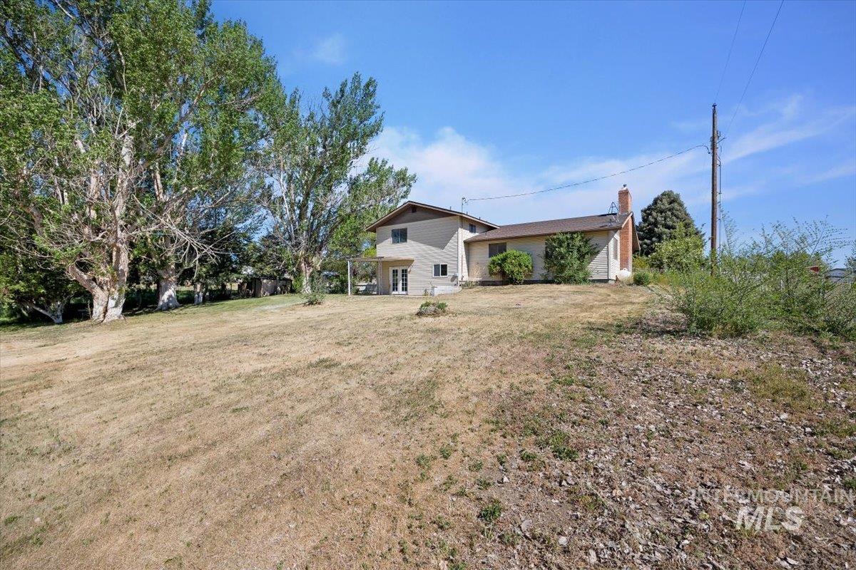 1211 E 4338 North, Buhl, Idaho 83316, 4 Bedrooms, 2.5 Bathrooms, Residential For Sale, Price $524,000,MLS 98910796