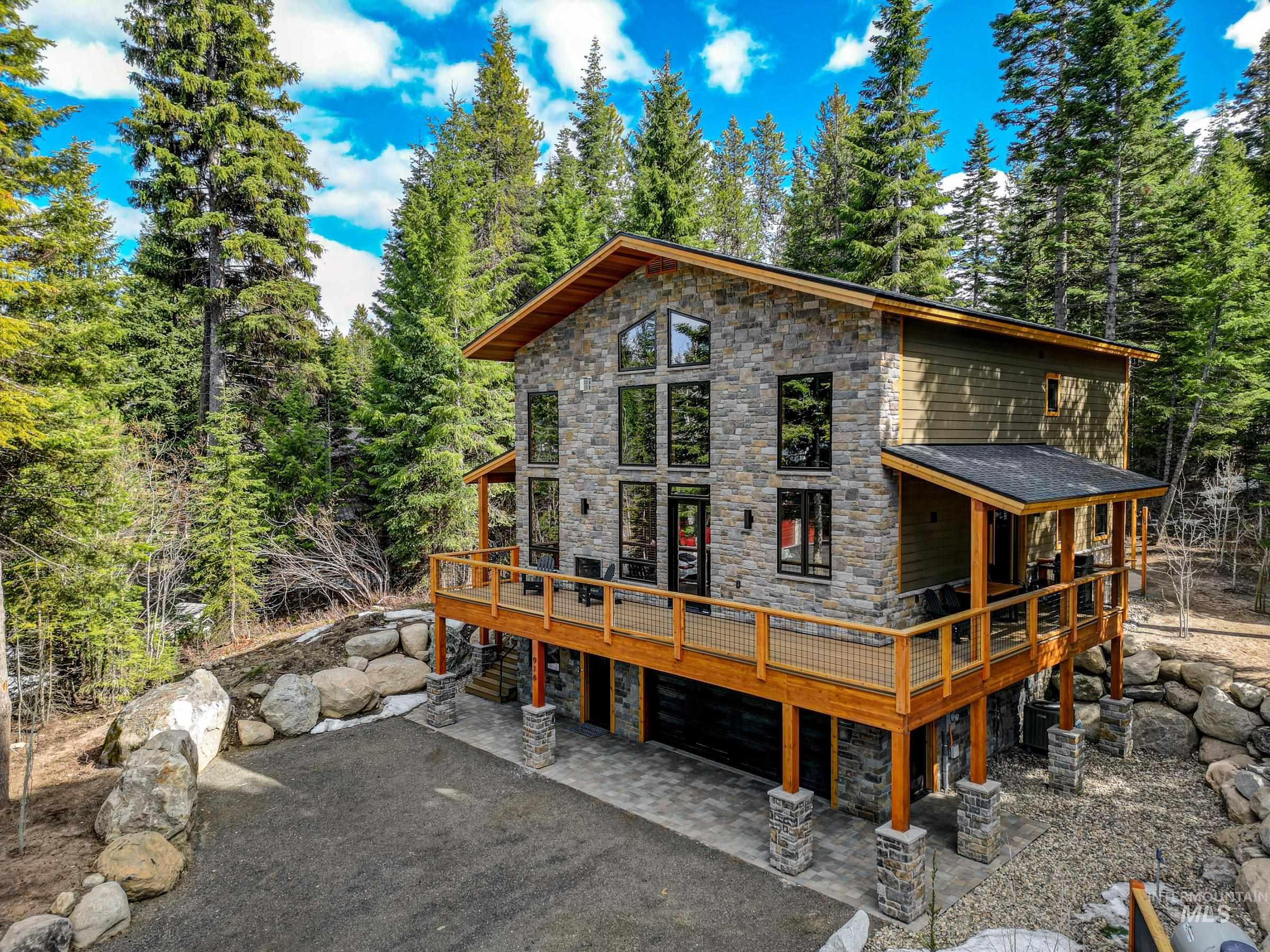 916 Camas Place, McCall, Idaho 83638, 4 Bedrooms, 5 Bathrooms, Residential For Sale, Price $1,960,000,MLS 98910878