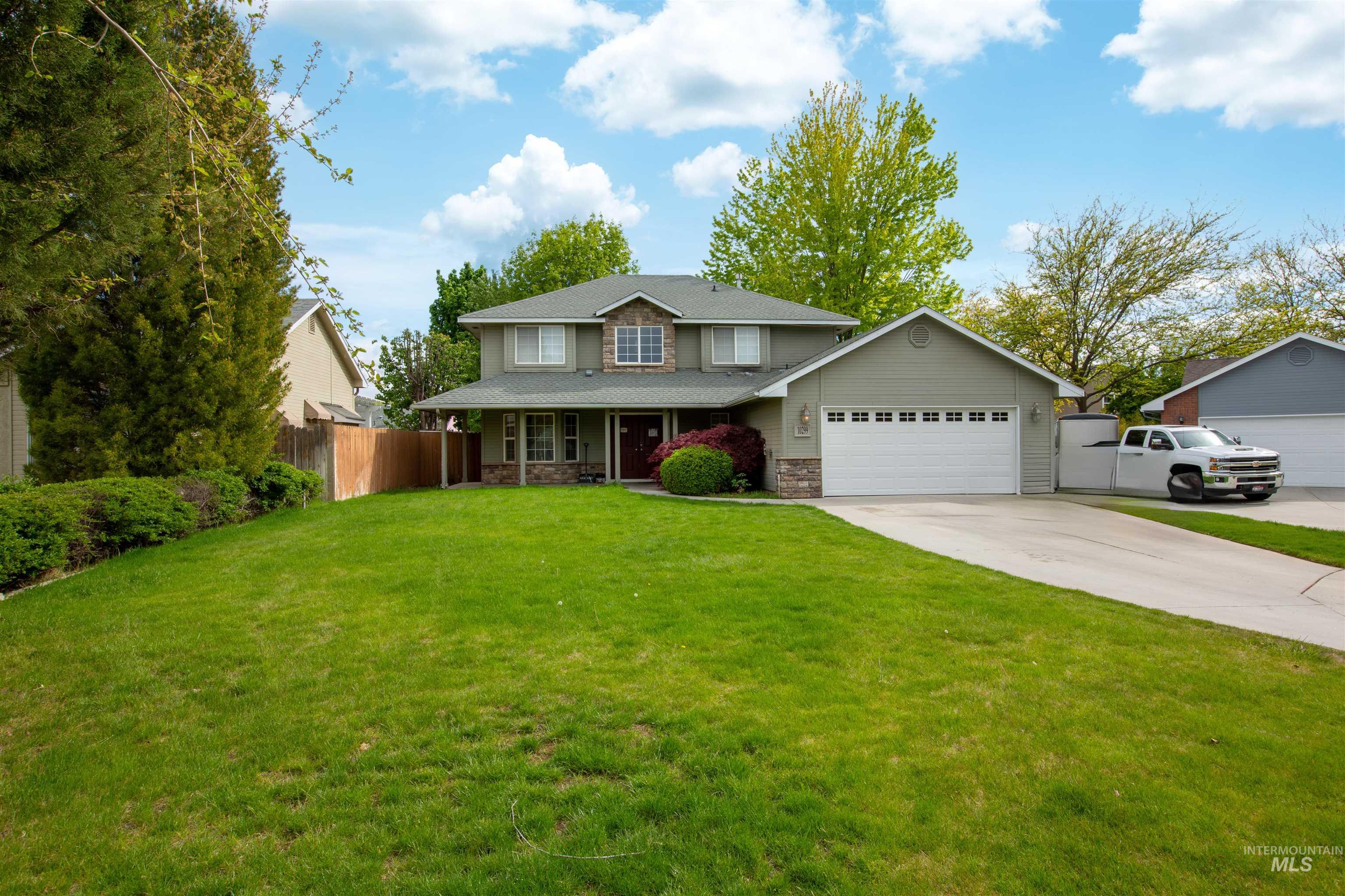 10299 W Susan Ct, Boise, Idaho 83704, 4 Bedrooms, 2.5 Bathrooms, Residential Income For Sale, Price $569,900,MLS 98910937