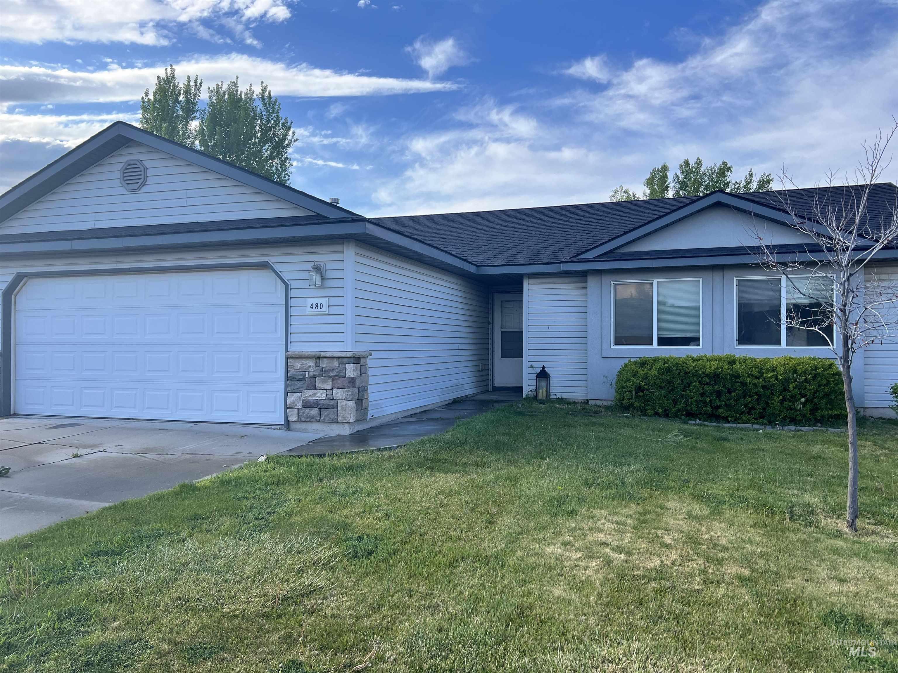 480 Silver Pheasant, Twin Falls, Idaho 83301, 3 Bedrooms, 2 Bathrooms, Residential For Sale, Price $240,000,MLS 98910980