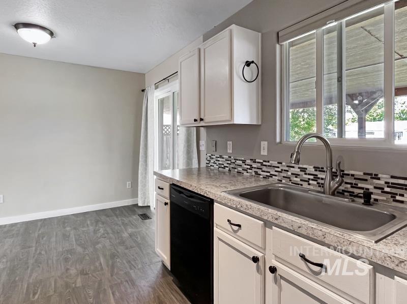 3919 Hickman St., Caldwell, Idaho 83607, 3 Bedrooms, 2 Bathrooms, Residential For Sale, Price $334,900, 98911013