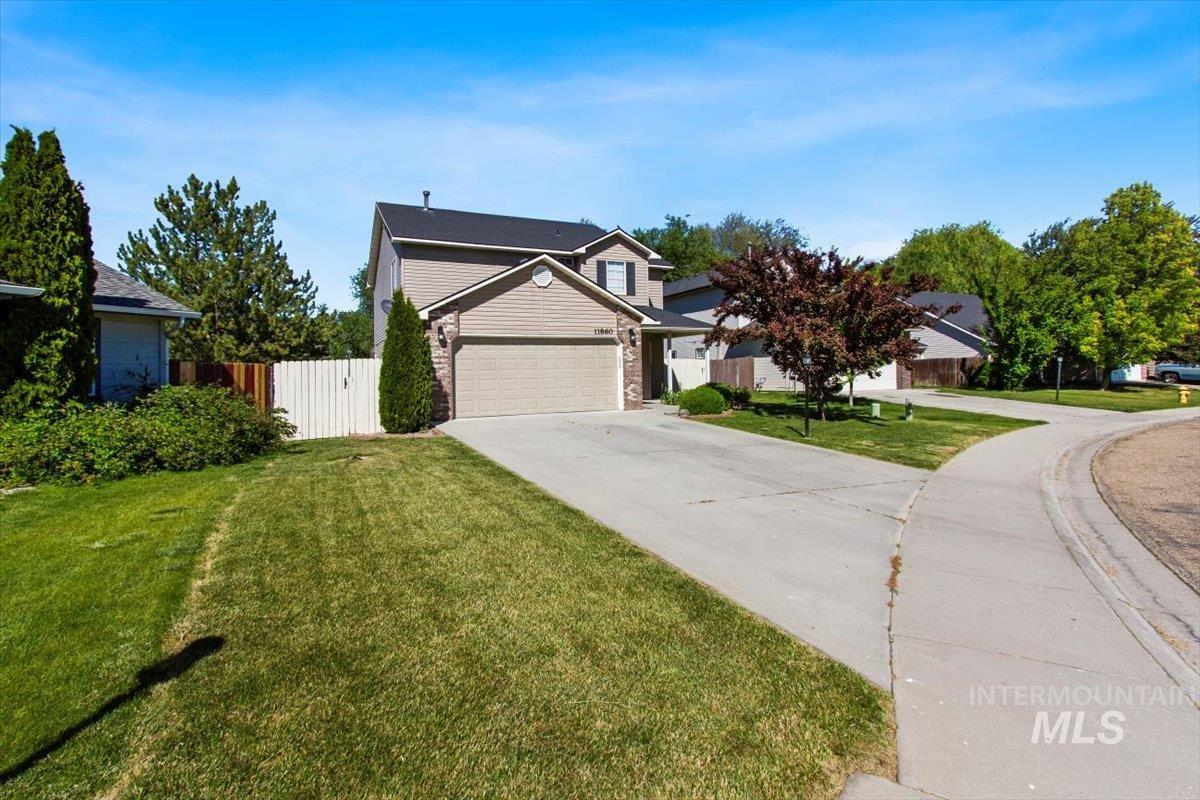11860 W Huckleberry, Nampa, Idaho 83651, 3 Bedrooms, 2.5 Bathrooms, Residential For Sale, Price $394,900,MLS 98911150