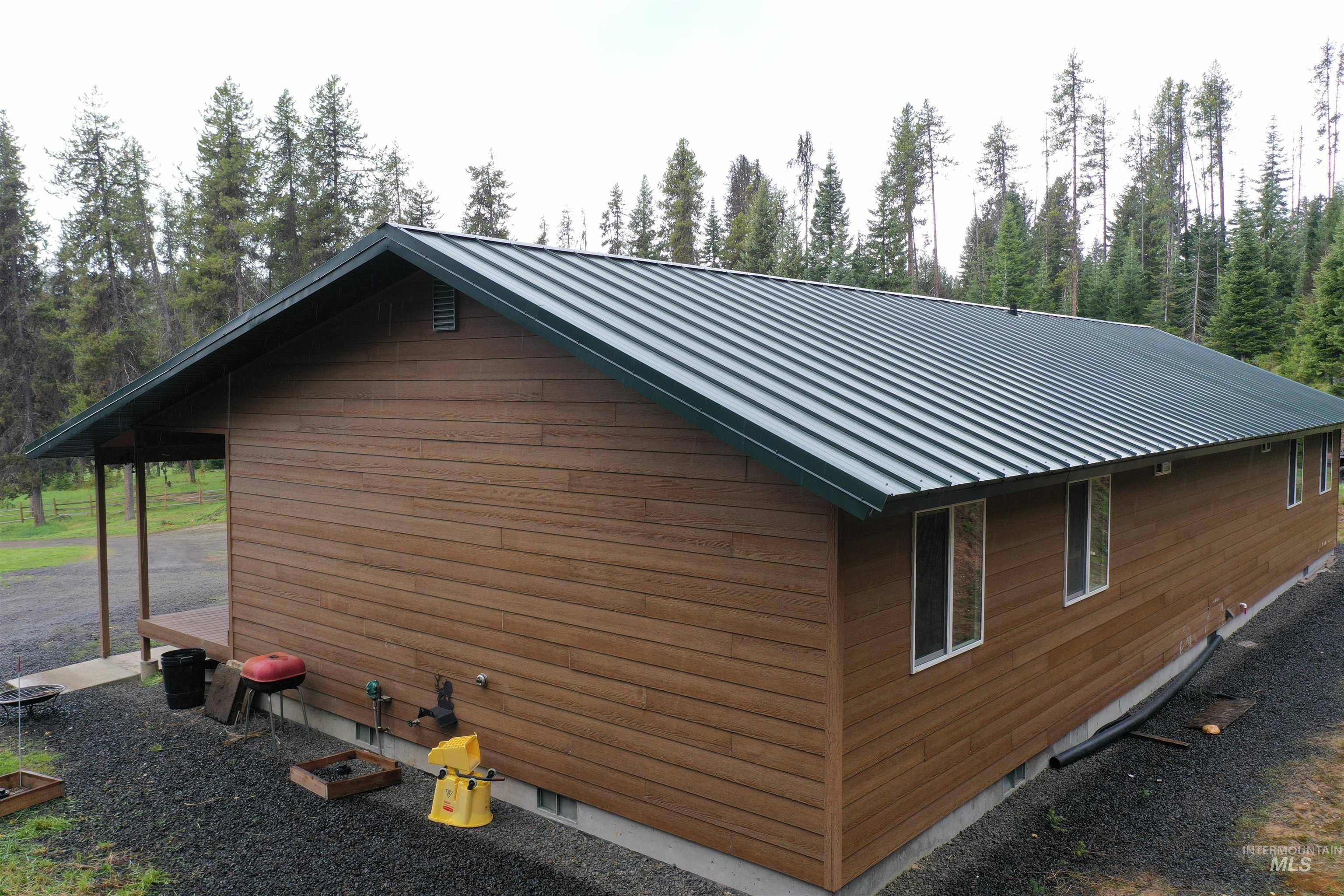 1400 Sweeney Hill Rd, Elk City, Idaho 83525, 3 Bedrooms, 1 Bathroom, Residential For Sale, Price $550,000, 98911247