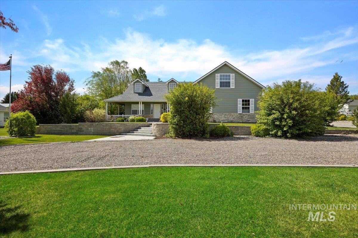 2527 E 3707 N, Twin Falls, Idaho 83301, 5 Bedrooms, 3 Bathrooms, Residential For Sale, Price $754,000,MLS 98911559