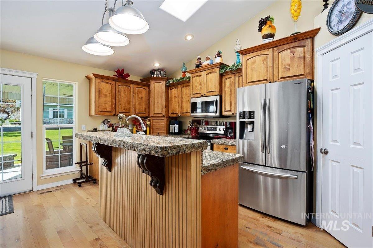 2527 E 3707 N, Twin Falls, Idaho 83301, 5 Bedrooms, 3 Bathrooms, Residential For Sale, Price $754,000,MLS 98911559