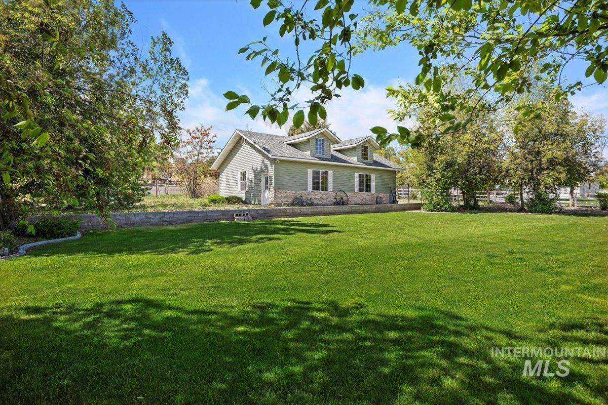 2527 E 3707 N, Twin Falls, Idaho 83301, 5 Bedrooms, 3 Bathrooms, Residential For Sale, Price $754,000,MLS 98911559