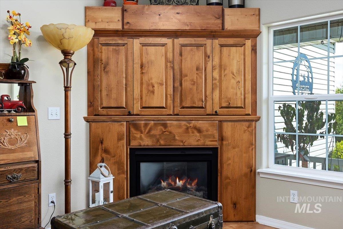 2527 E 3707 N, Twin Falls, Idaho 83301, 5 Bedrooms, 3 Bathrooms, Residential For Sale, Price $754,000,MLS 98911559