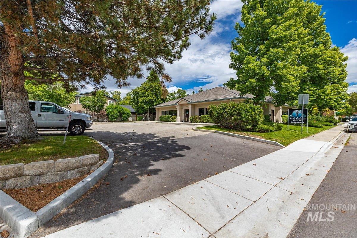 7950 W King St., Boise, Idaho 83704, Business/Commercial For Sale, Price $999,000, 98911641