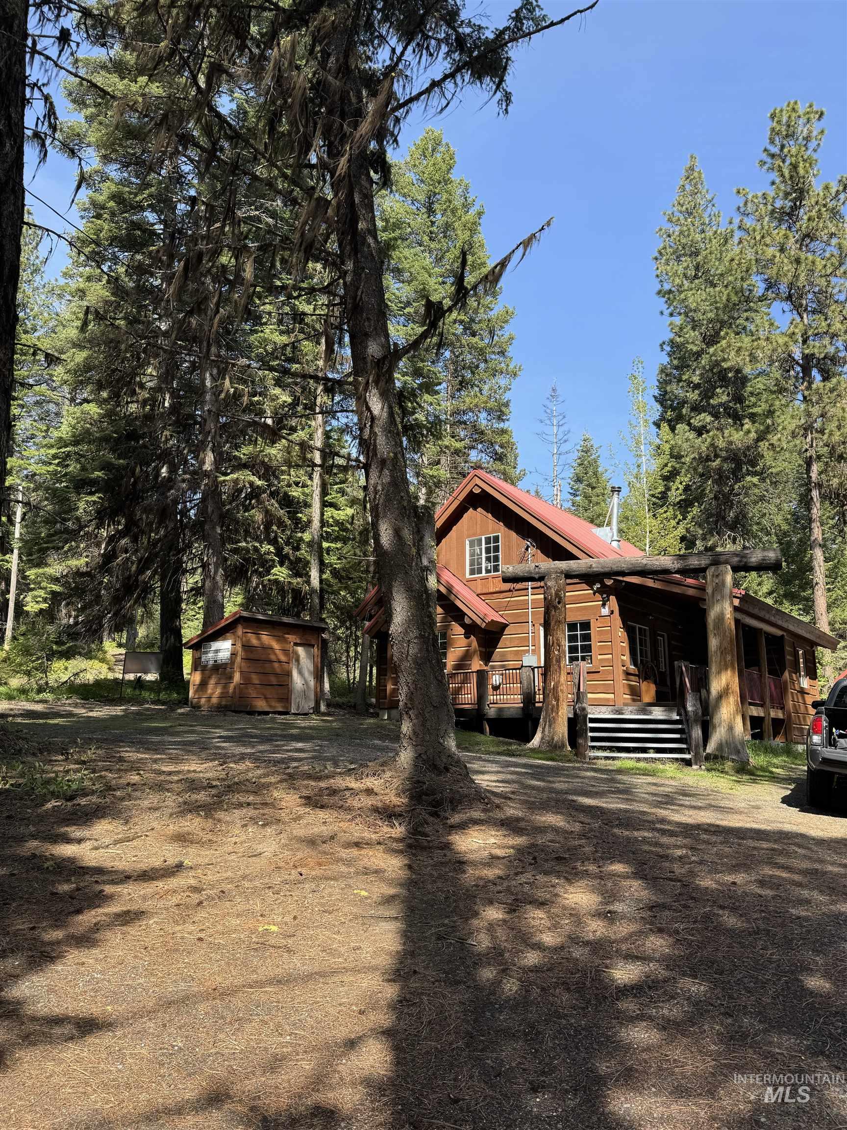 4 Melody, Cascade, Idaho 83611, 2 Bedrooms, 2 Bathrooms, Residential For Sale, Price $685,000,MLS 98911779