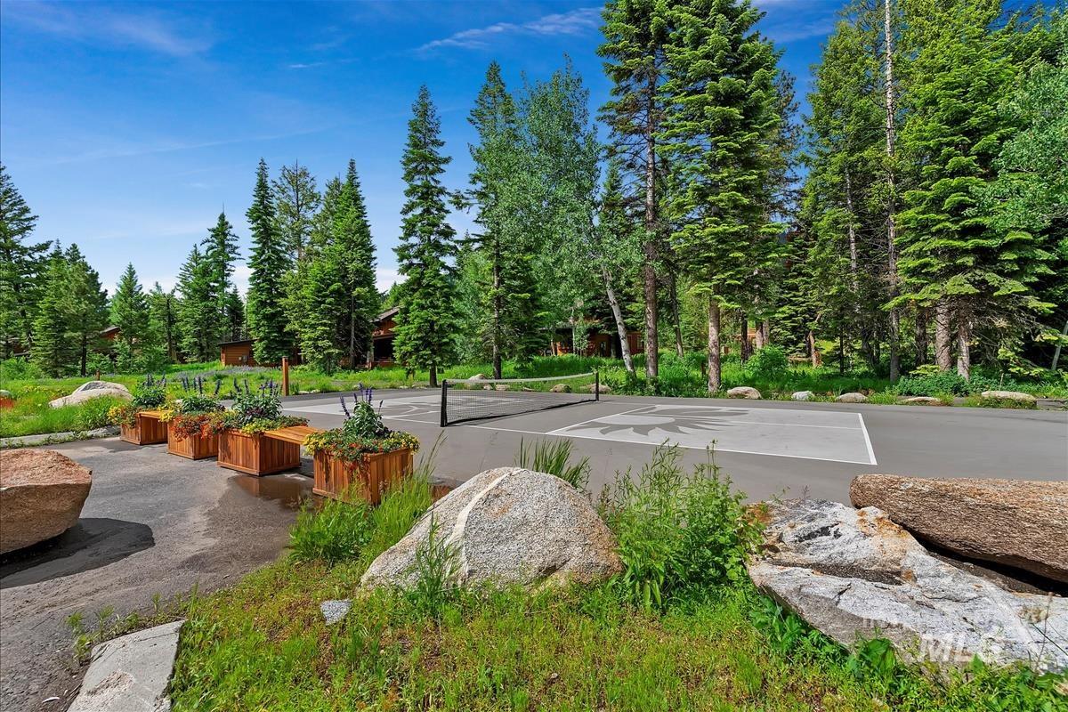 25 Golden Bar Court, Donnelly, Idaho 83615, 2 Bedrooms, 3 Bathrooms, Residential For Sale, Price $849,000, 98912907