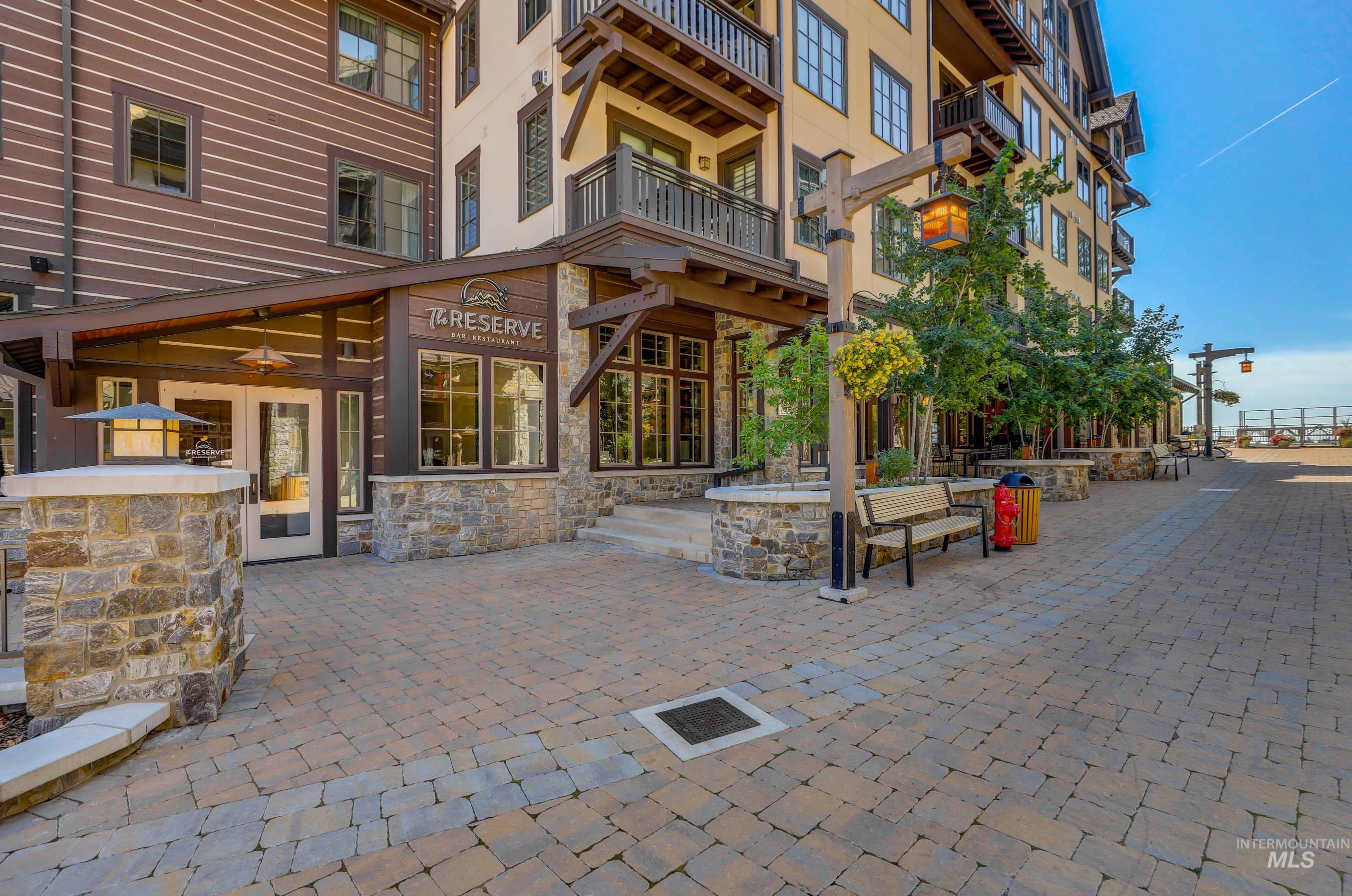 25 Golden Bar Court, Donnelly, Idaho 83615, 2 Bedrooms, 3 Bathrooms, Residential For Sale, Price $849,000, 98912907