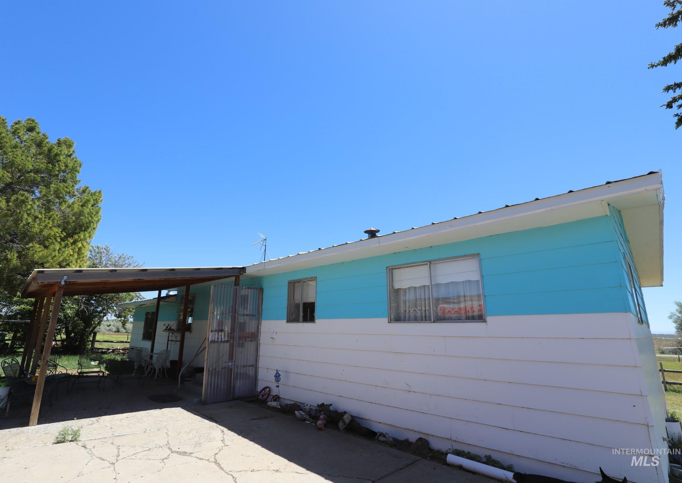 22 West 420 North, Shoshone, Idaho 83352, 3 Bedrooms, 1.5 Bathrooms, Farm & Ranch For Sale, Price $1,437,500, 98912955