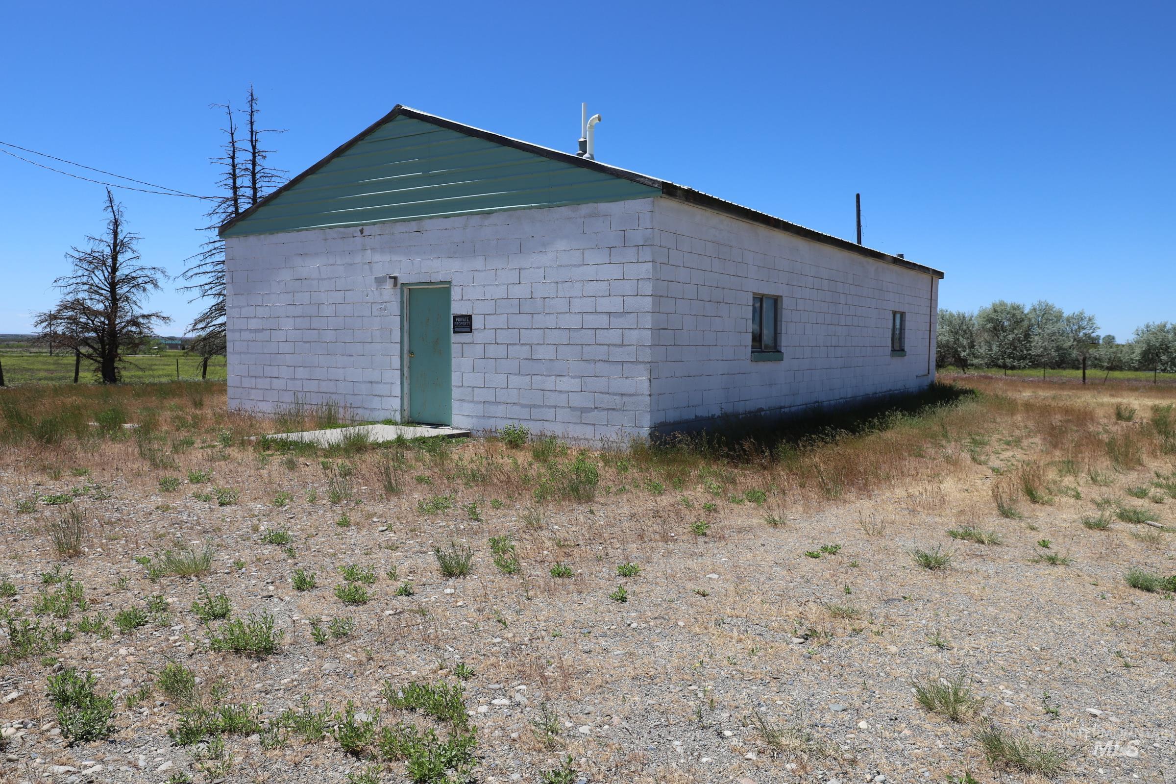 22 West 420 North, Shoshone, Idaho 83352, 3 Bedrooms, 1.5 Bathrooms, Farm & Ranch For Sale, Price $1,437,500, 98912955