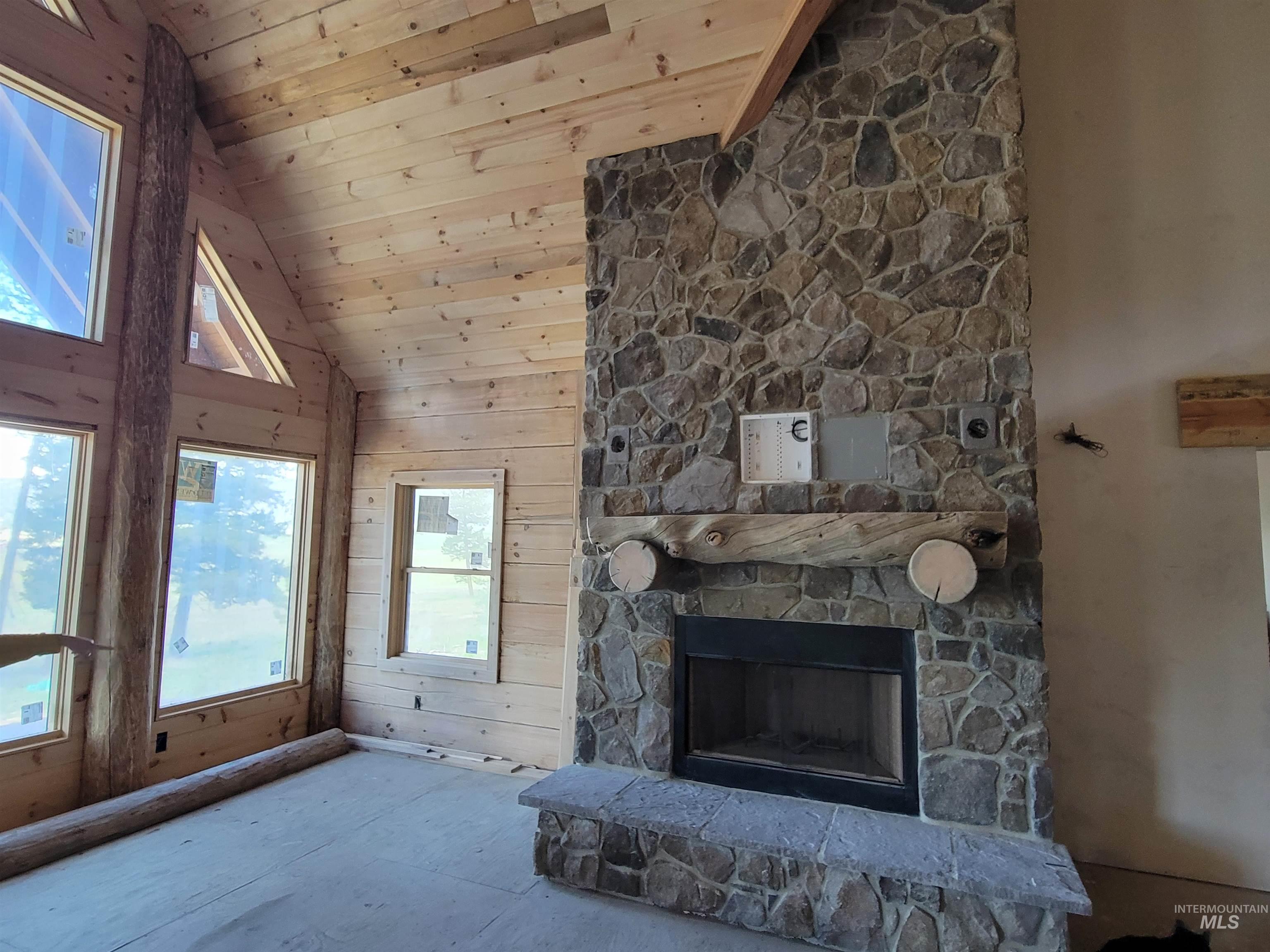 31/33 Bacon Creek Rd, Cascade, Idaho 83611, 8 Bedrooms, 9 Bathrooms, Farm & Ranch For Sale, Price $4,500,000, 98913036
