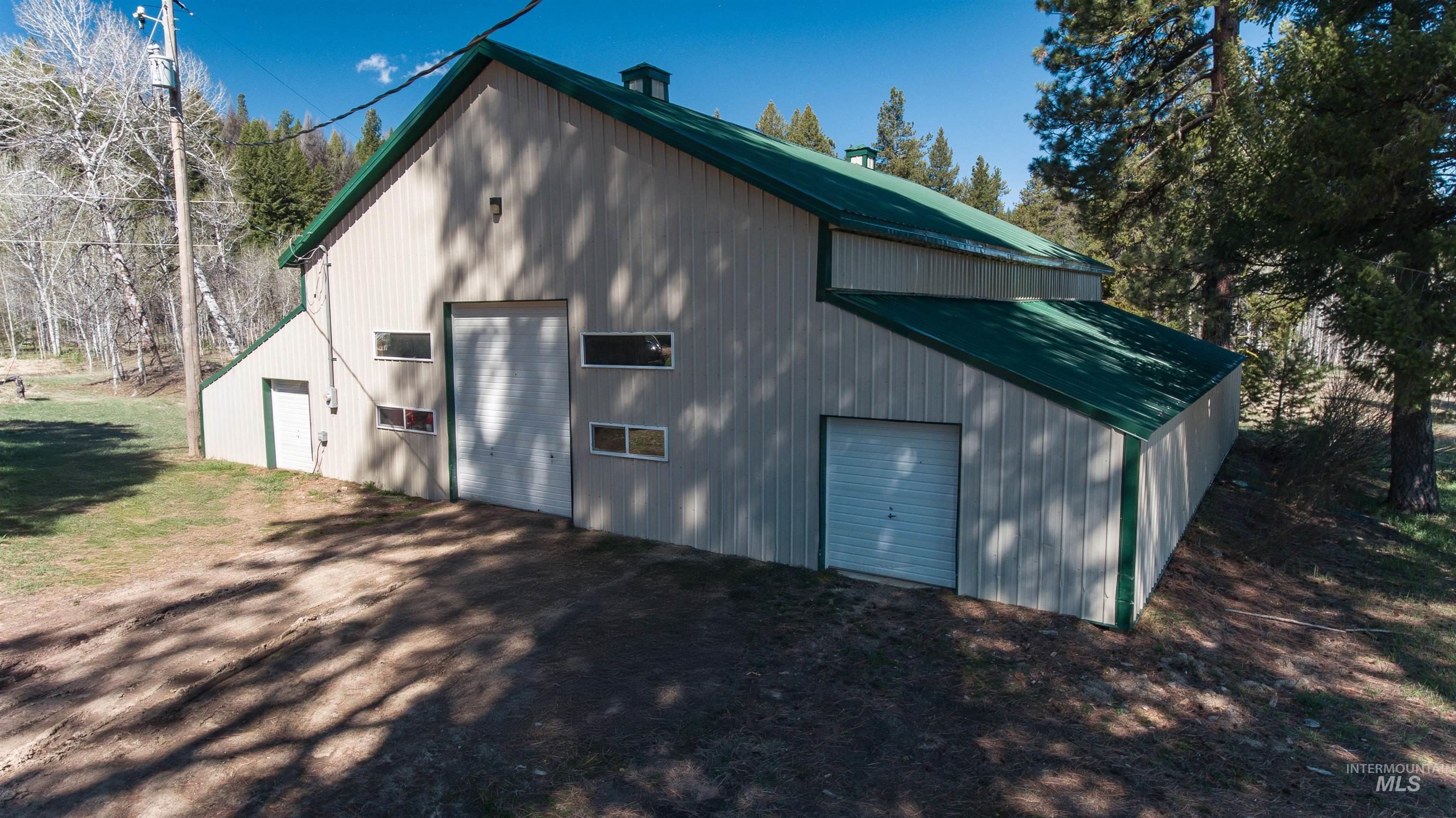 31/33 Bacon Creek Rd, Cascade, Idaho 83611, 8 Bedrooms, 9 Bathrooms, Farm & Ranch For Sale, Price $4,500,000, 98913036