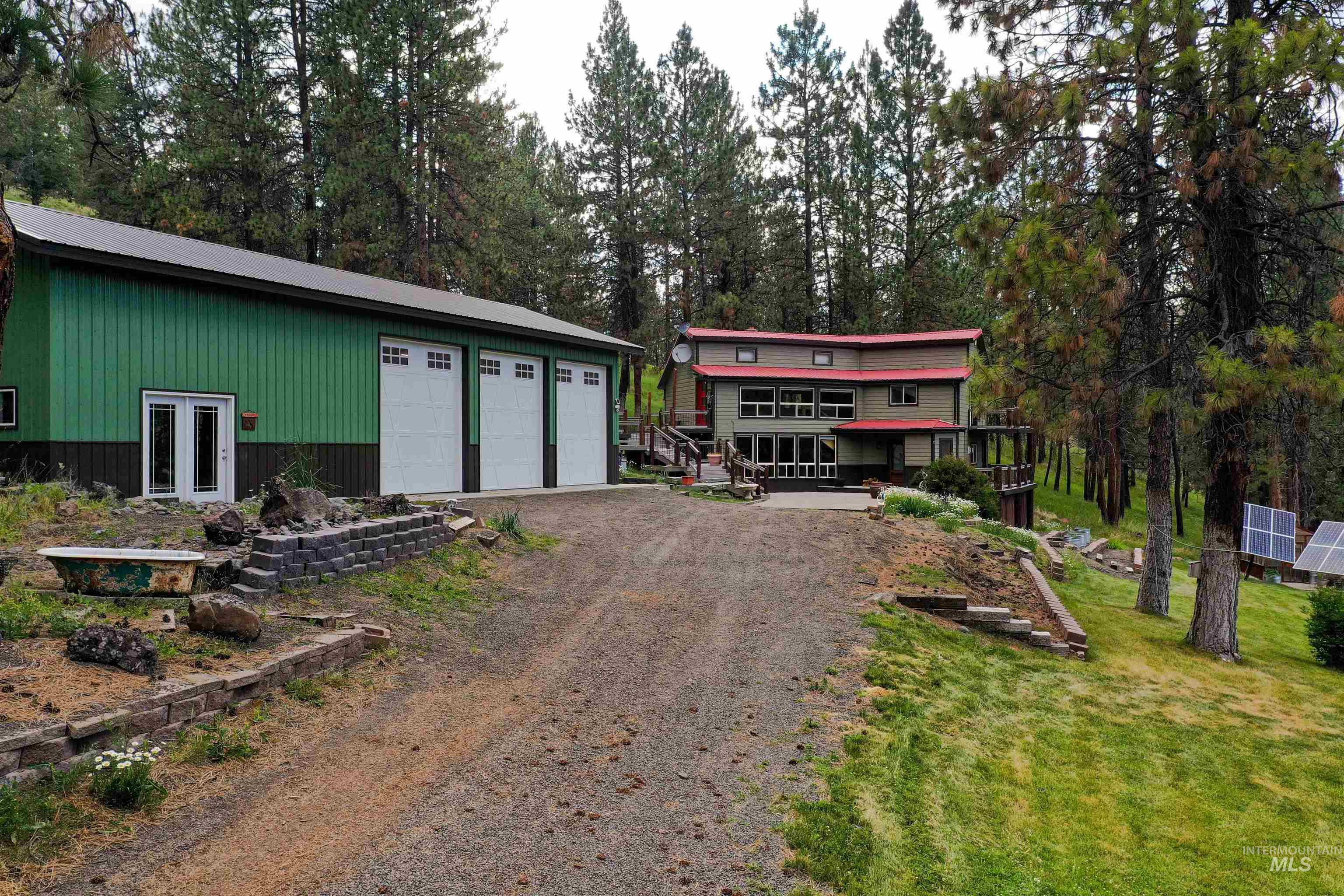 61702 Middle Fork Lane, Outside City Limits, Oregon 97856, 2 Bedrooms, 2 Bathrooms, Residential For Sale, Price $1,499,000,MLS 98913068