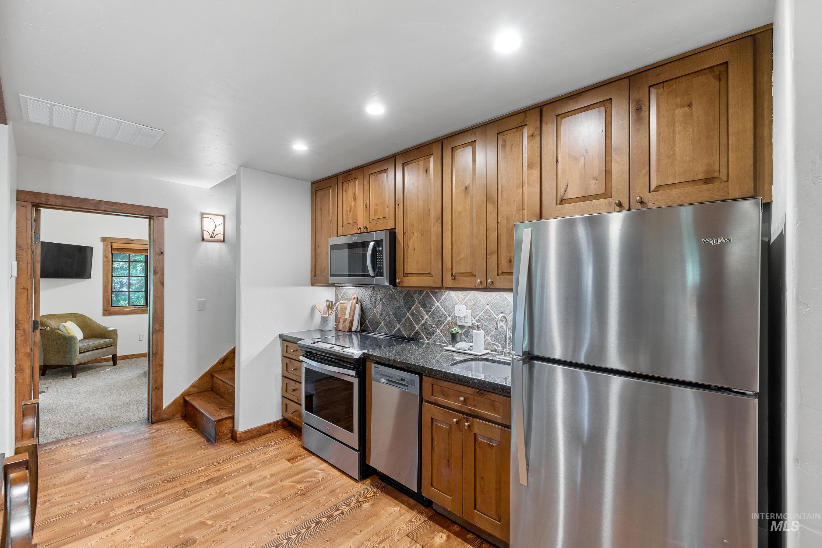 5 Rock Creek Court, Donnelly, Idaho 83615, 2 Bedrooms, 2.5 Bathrooms, Residential For Sale, Price $1,295,000, 98913805