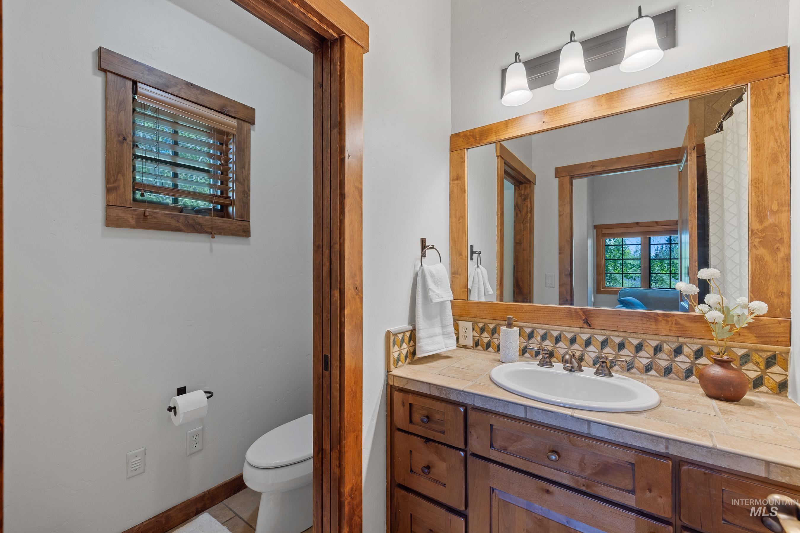 5 Rock Creek Court, Donnelly, Idaho 83615, 2 Bedrooms, 2.5 Bathrooms, Residential For Sale, Price $1,295,000, 98913805