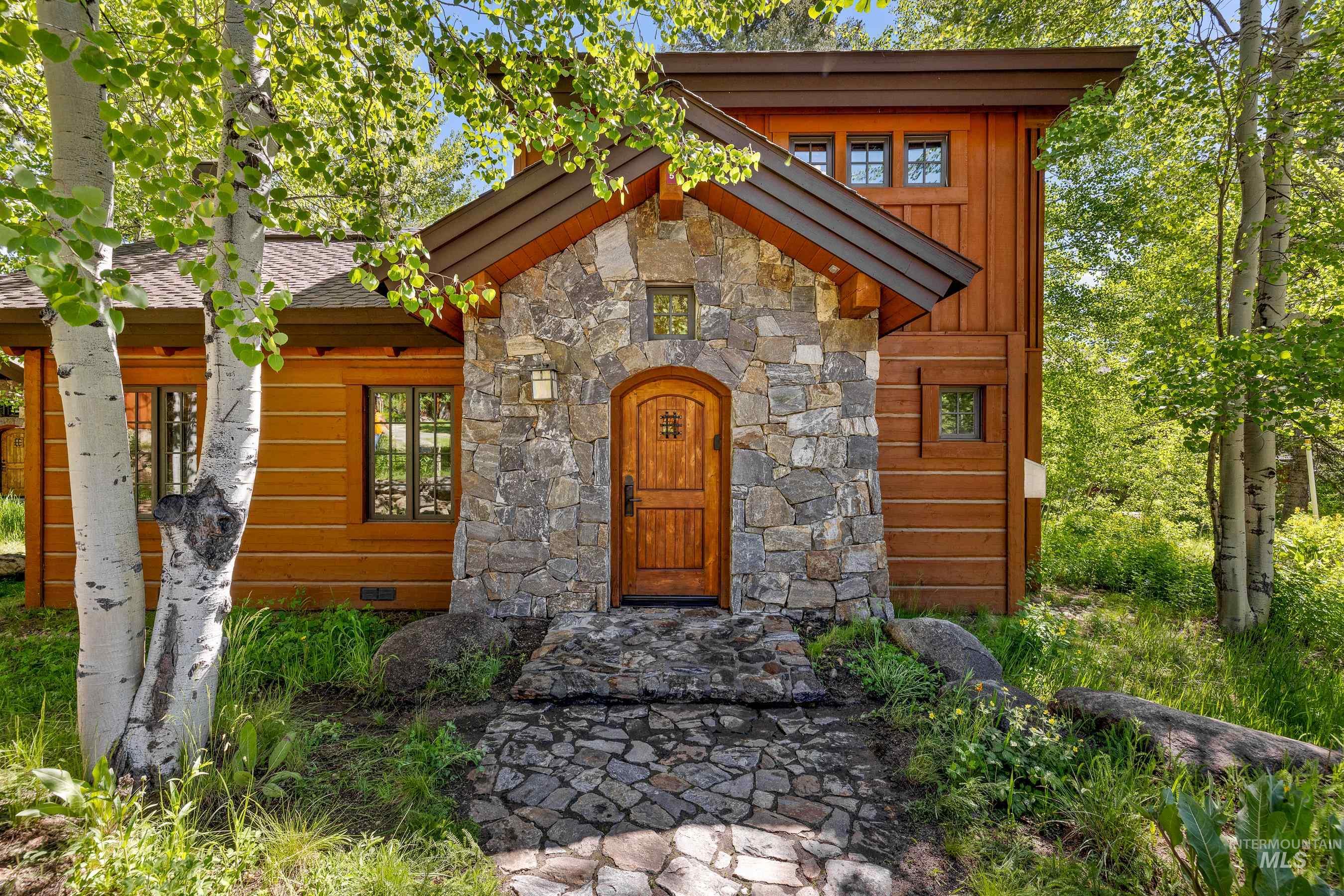 5 Rock Creek Court, Donnelly, Idaho 83615, 2 Bedrooms, 2.5 Bathrooms, Residential For Sale, Price $1,295,000, 98913805