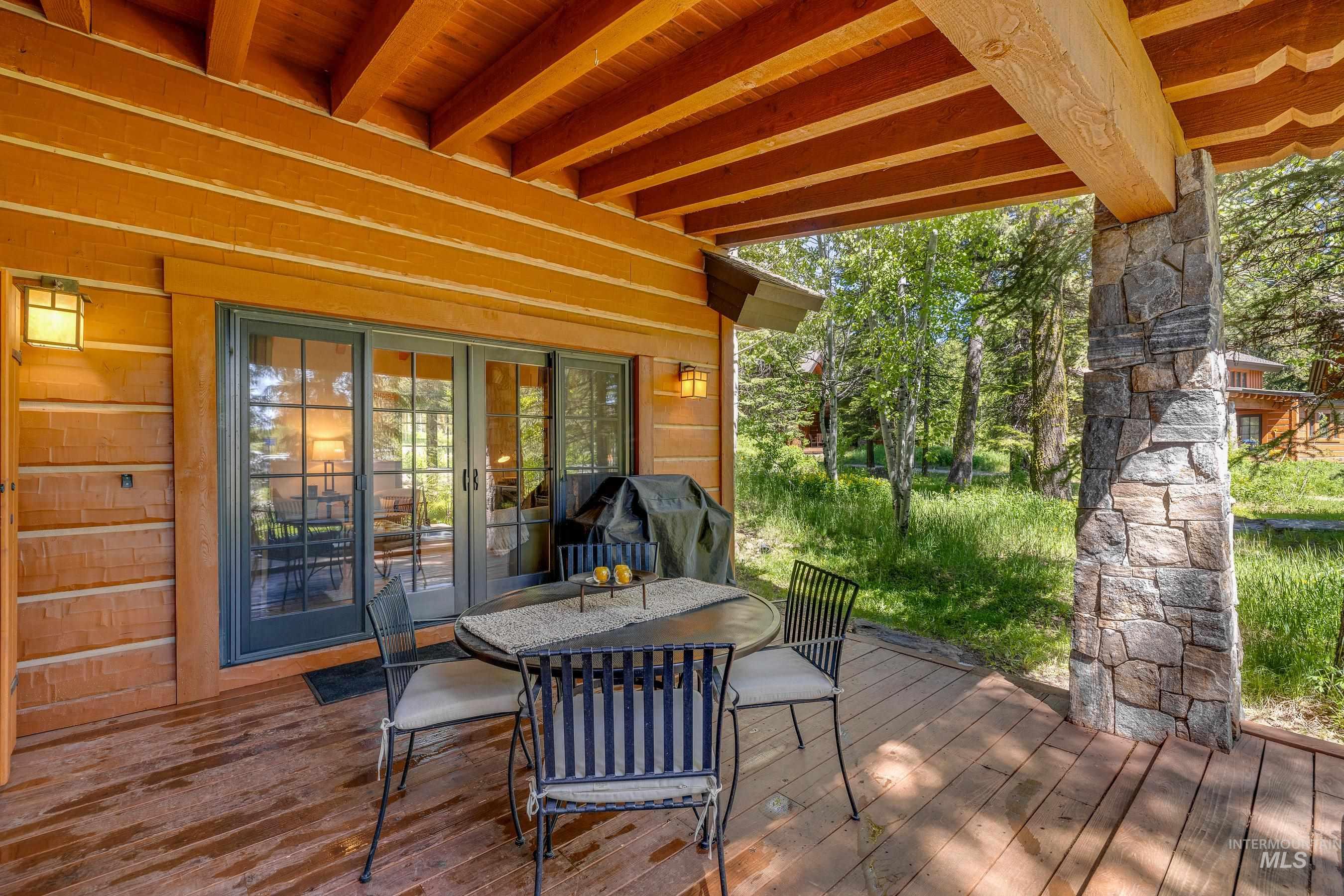 5 Rock Creek Court, Donnelly, Idaho 83615, 2 Bedrooms, 2.5 Bathrooms, Residential For Sale, Price $1,295,000, 98913805