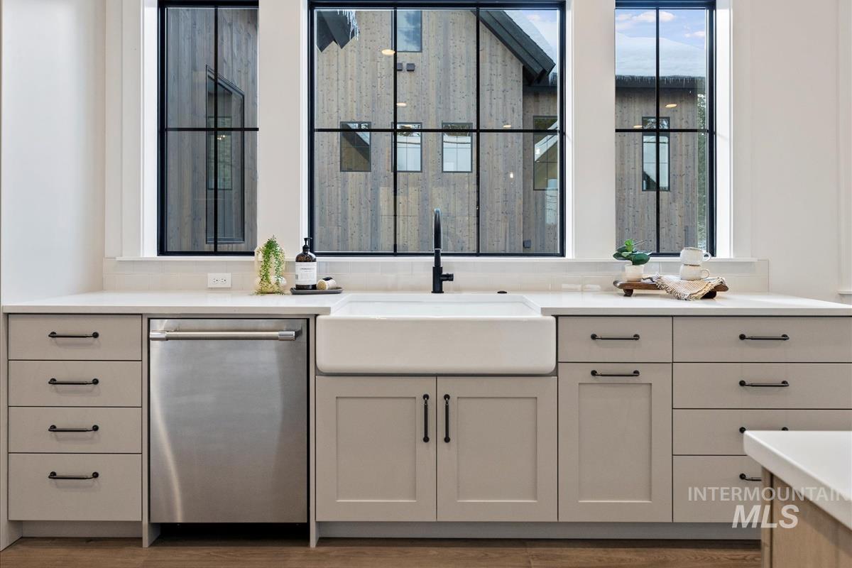 64 Ponderosa Ridge Court, Donnelly, Idaho 83615, 4 Bedrooms, 3.5 Bathrooms, Residential For Sale, Price $2,699,000, 98913855