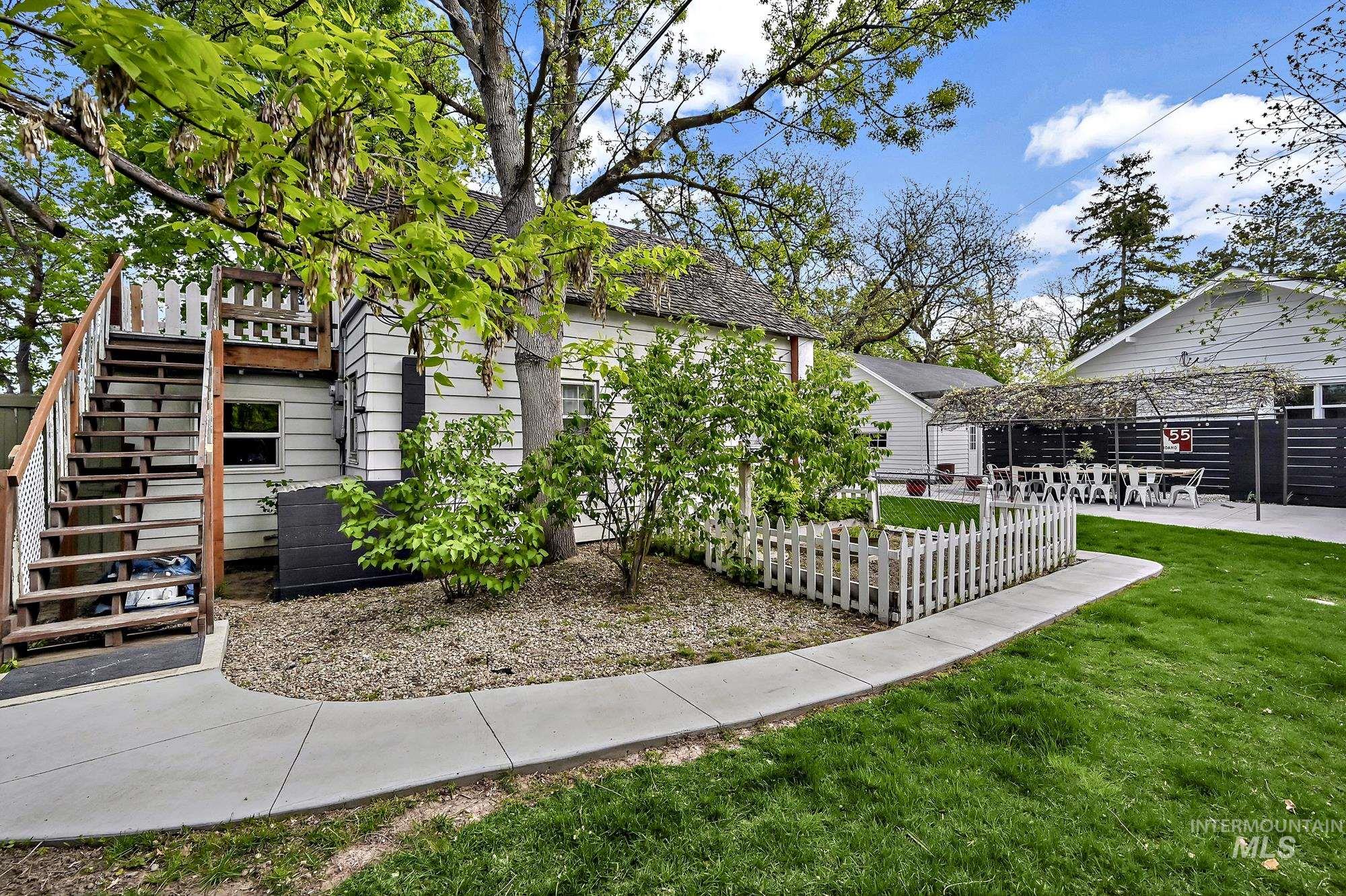 1625 S. Gourley St., Boise, Idaho 83705, 2 Bedrooms, 2 Bathrooms, Residential Income For Sale, Price $898,000,MLS 98914051