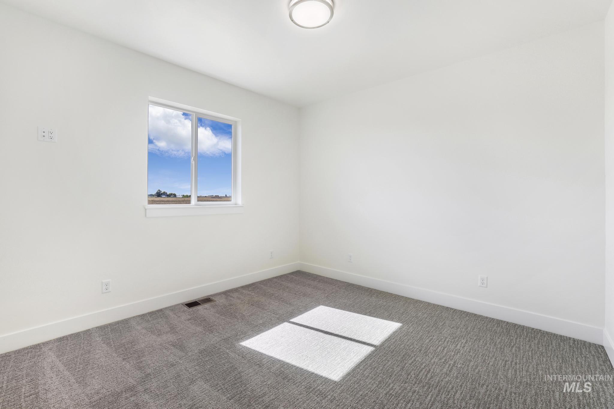 3679 E 3735 N, Kimberly, Idaho 83341, 4 Bedrooms, 2.5 Bathrooms, Residential For Sale, Price $629,900, 98914349