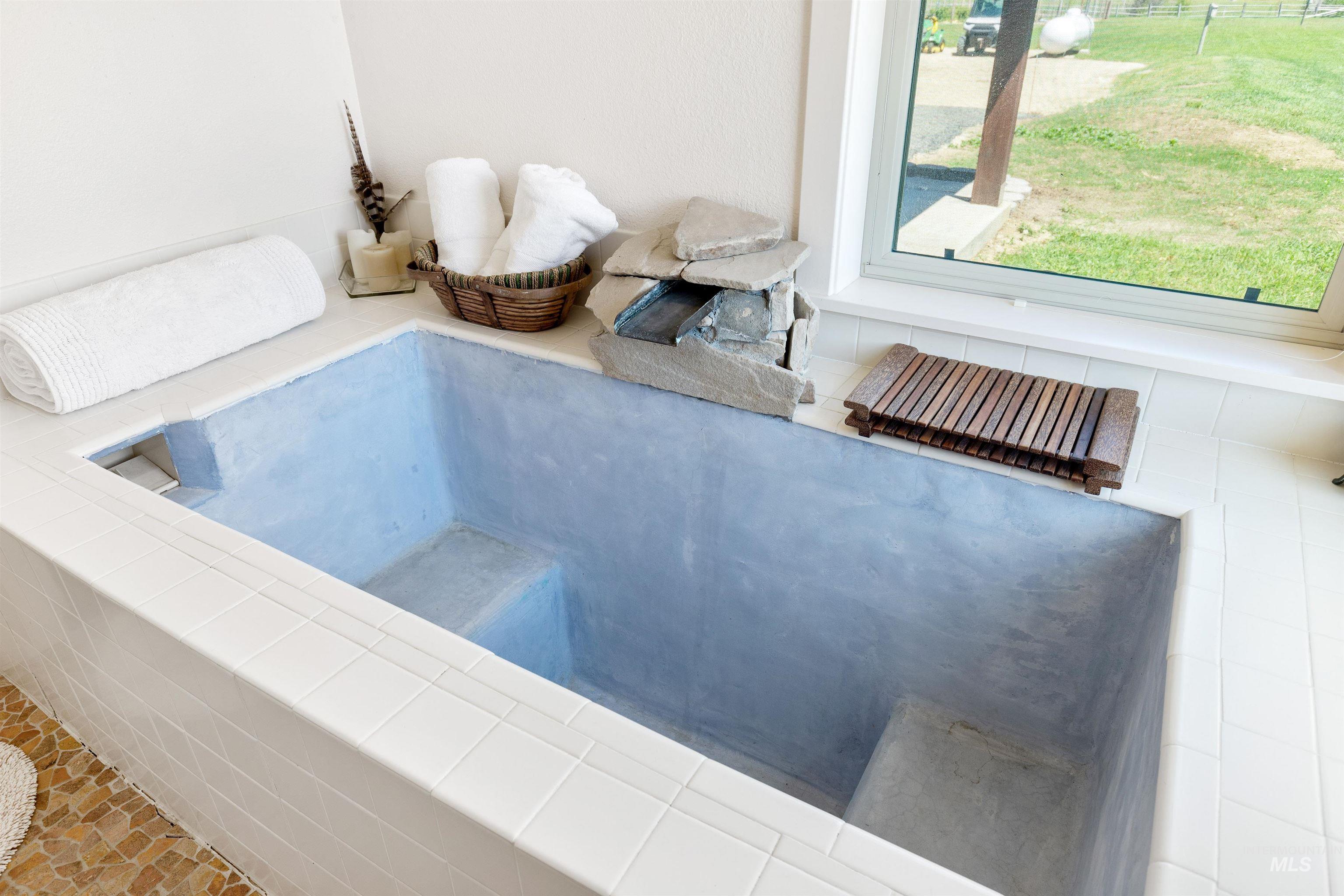 610 Cabarton Rd, Cascade, Idaho 83611, 3 Bedrooms, 3 Bathrooms, Residential For Sale, Price $2,497,000, 98914448