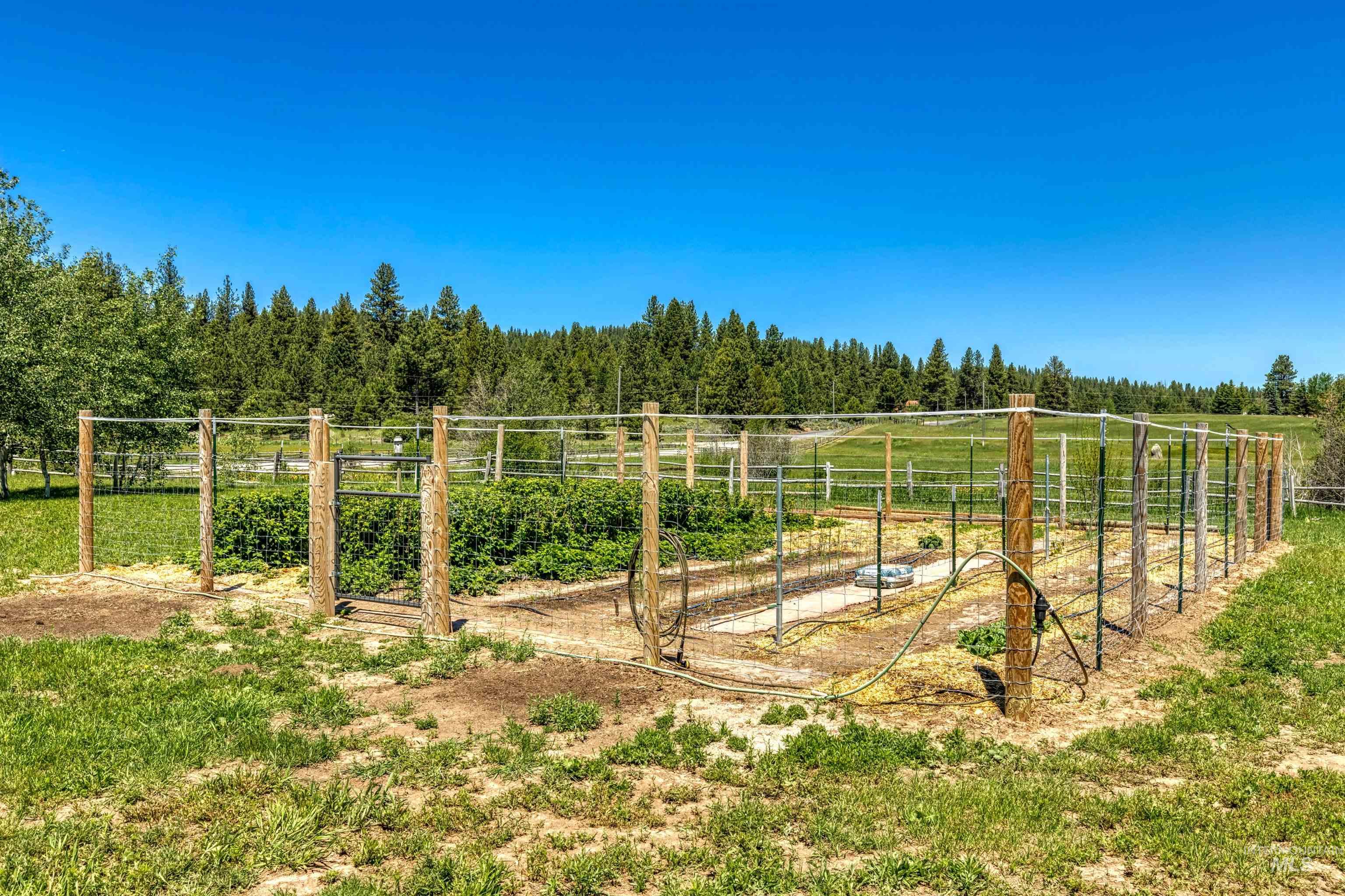 610 Cabarton Rd, Cascade, Idaho 83611, 3 Bedrooms, 3 Bathrooms, Residential For Sale, Price $2,497,000, 98914448