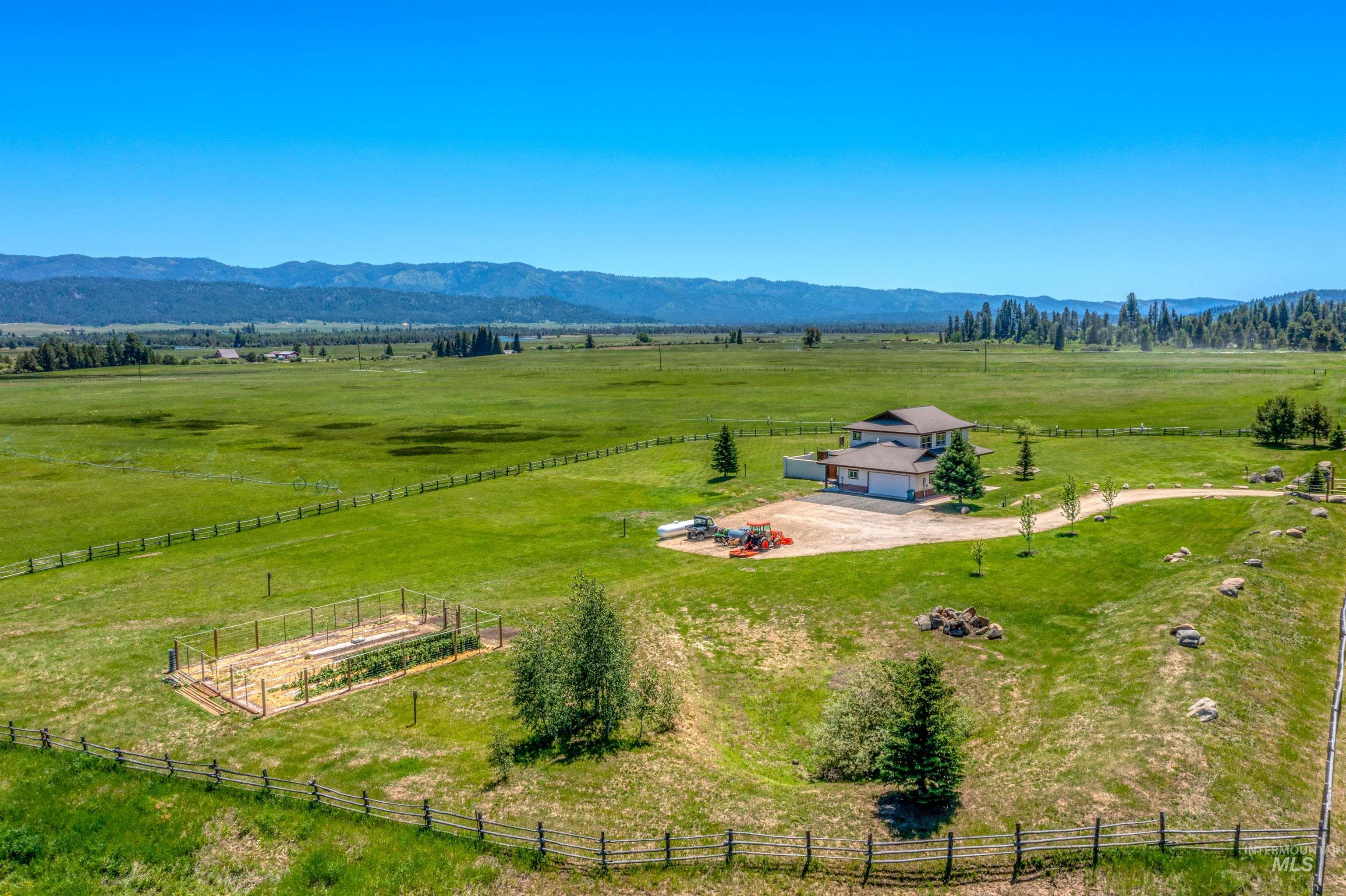 610 Cabarton Rd, Cascade, Idaho 83611, 3 Bedrooms, 3 Bathrooms, Residential For Sale, Price $2,497,000, 98914448