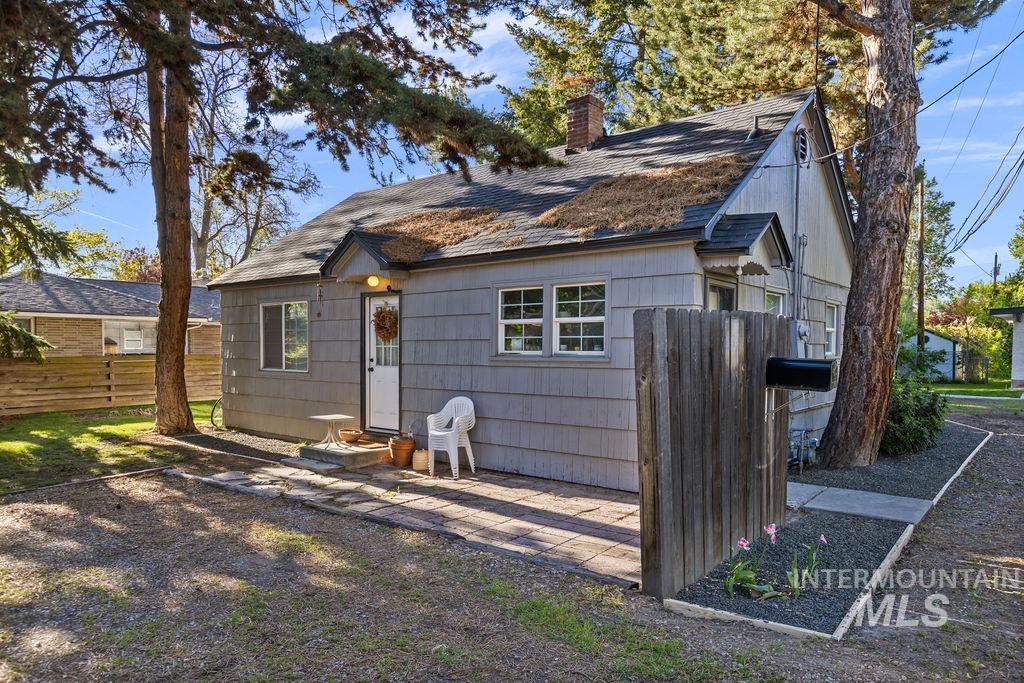 1503 S Nelson Pl., Boise, Idaho 83705, 7 Bedrooms, Business/Commercial For Sale, Price $974,900, 98914706