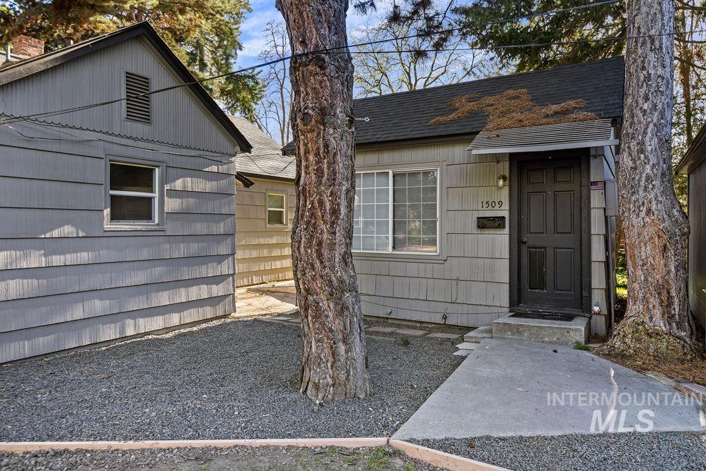 1503 S Nelson Pl., Boise, Idaho 83705, 7 Bedrooms, Business/Commercial For Sale, Price $974,900, 98914706