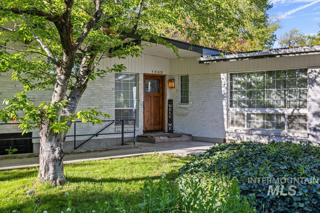 1503 S Nelson Pl., Boise, Idaho 83705, 7 Bedrooms, Business/Commercial For Sale, Price $974,900, 98914706