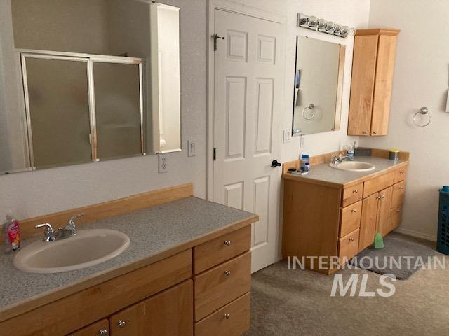 517 Oleander Rd, Ontario, Oregon 97914, 5 Bedrooms, 3.5 Bathrooms, Residential For Sale, Price $799,500, 98914903