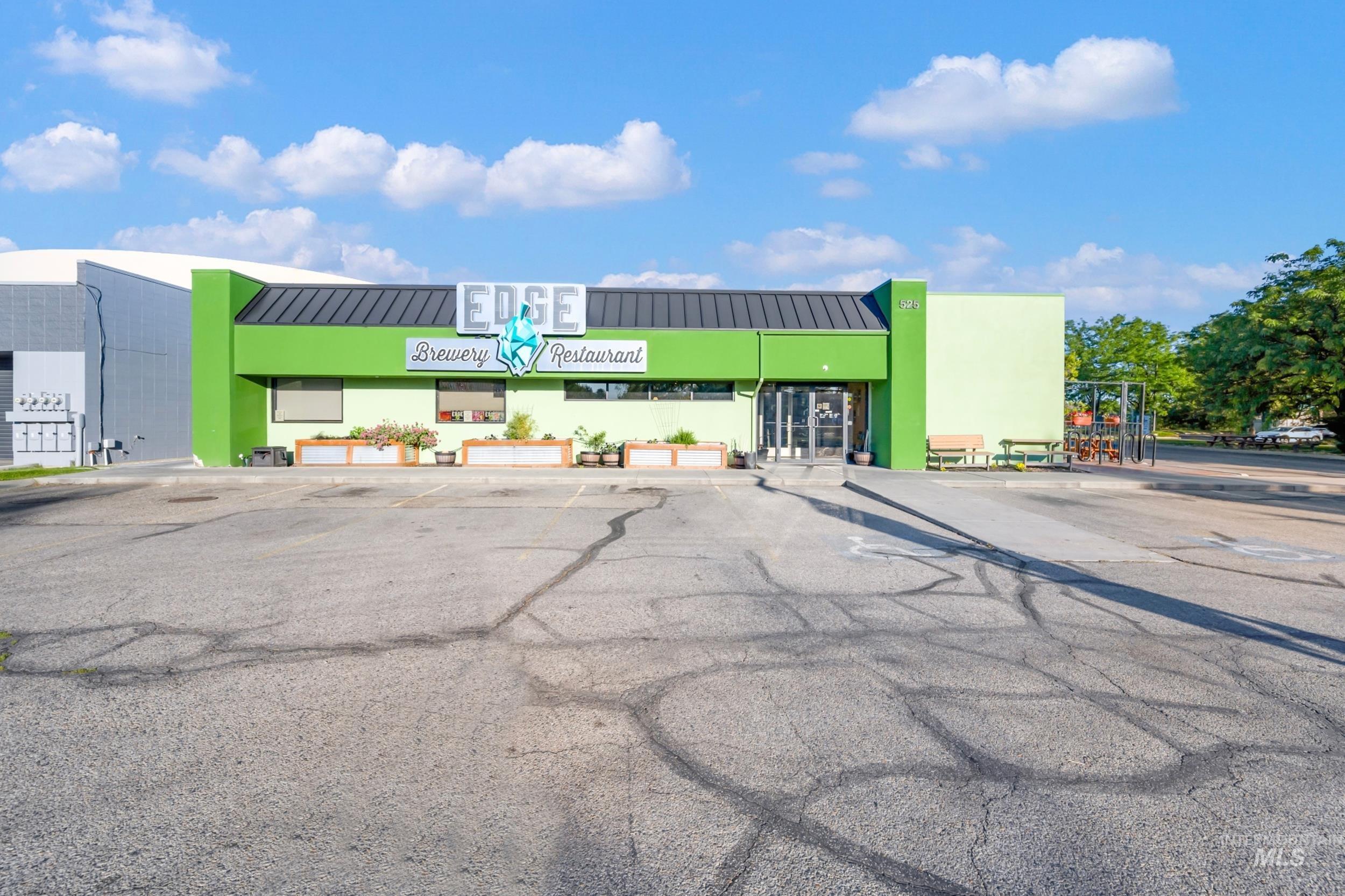 525 N Steelhead Way, Boise, Idaho 83704-8374, Business/Commercial For Sale, Price $2,990,000, 98914963