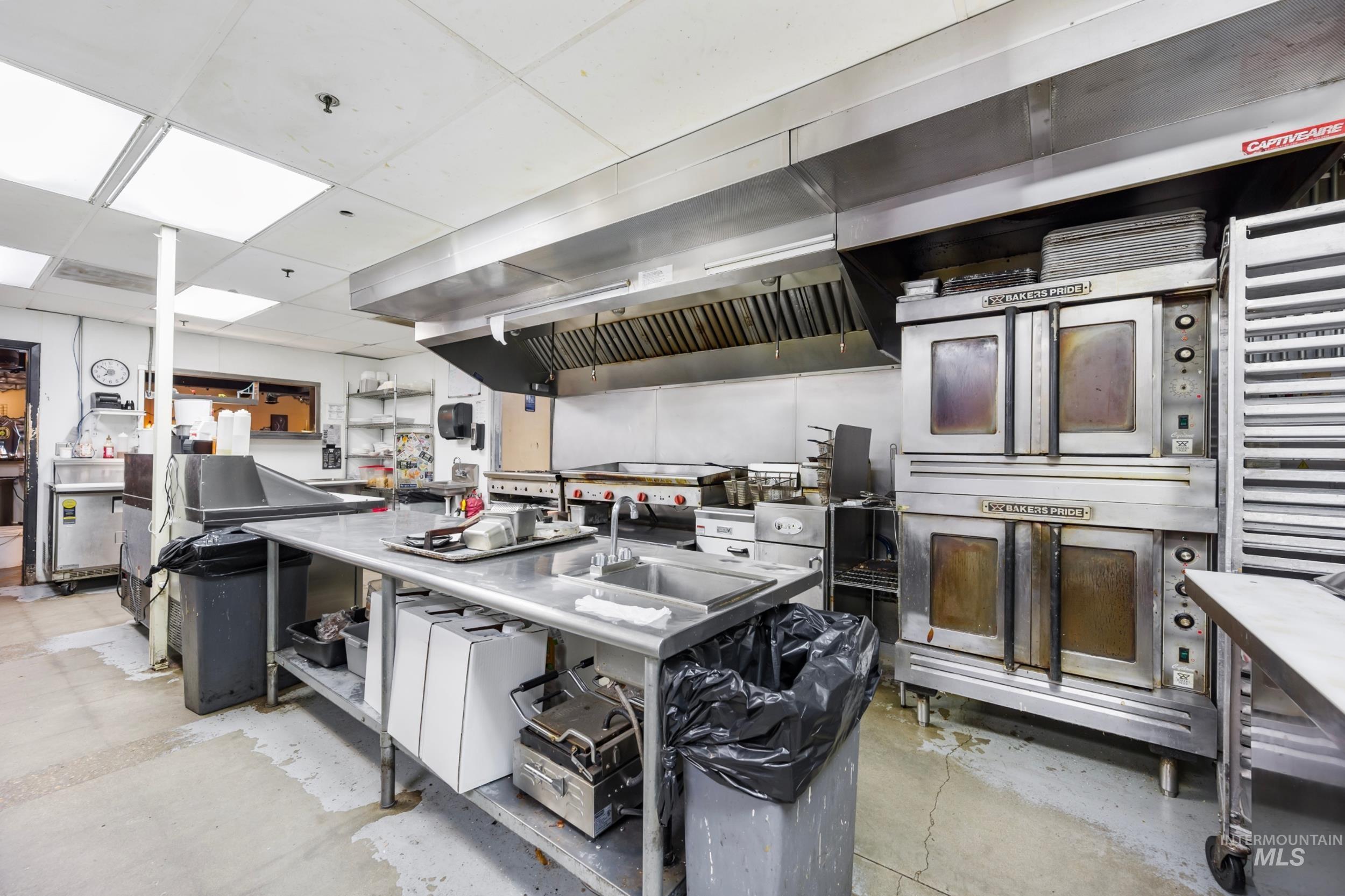 525 N Steelhead Way, Boise, Idaho 83704-8374, Business/Commercial For Sale, Price $2,990,000, 98914963