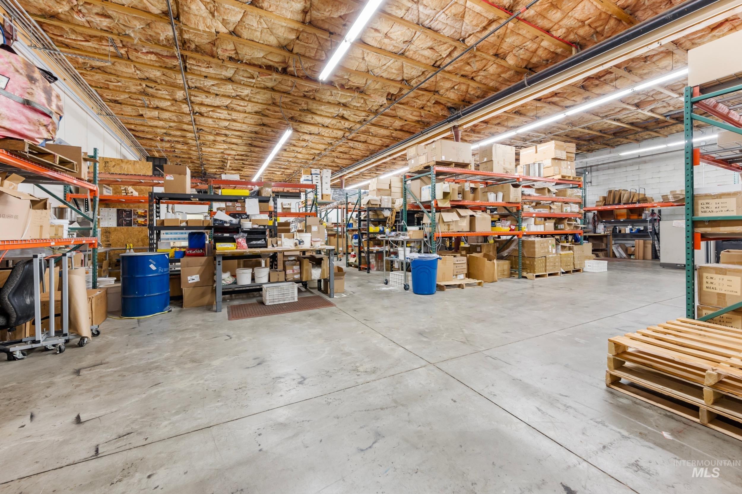 525 N Steelhead Way, Boise, Idaho 83704-8374, Business/Commercial For Sale, Price $2,990,000, 98914963