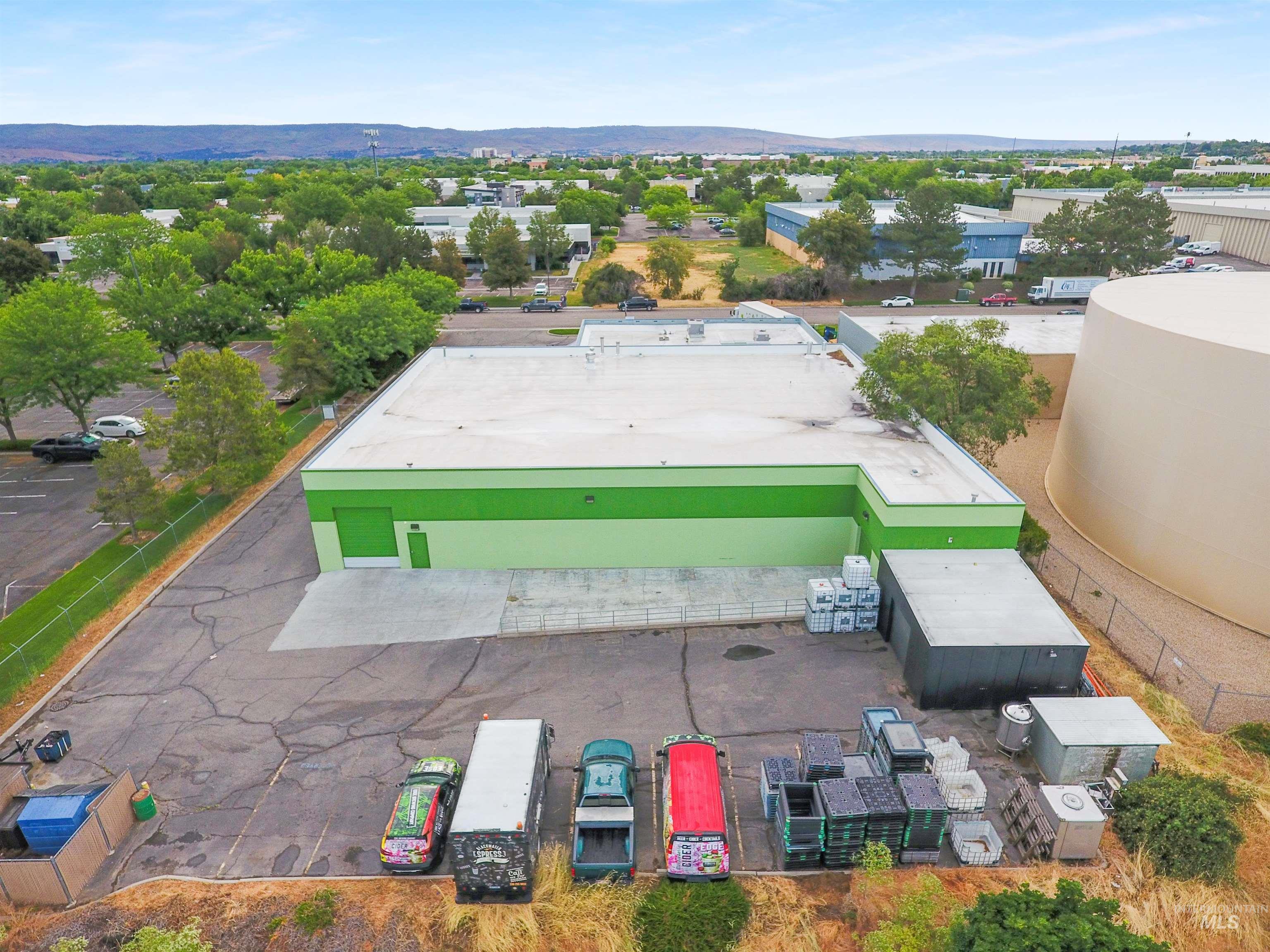 525 N Steelhead Way, Boise, Idaho 83704-8374, Business/Commercial For Sale, Price $2,990,000, 98914963
