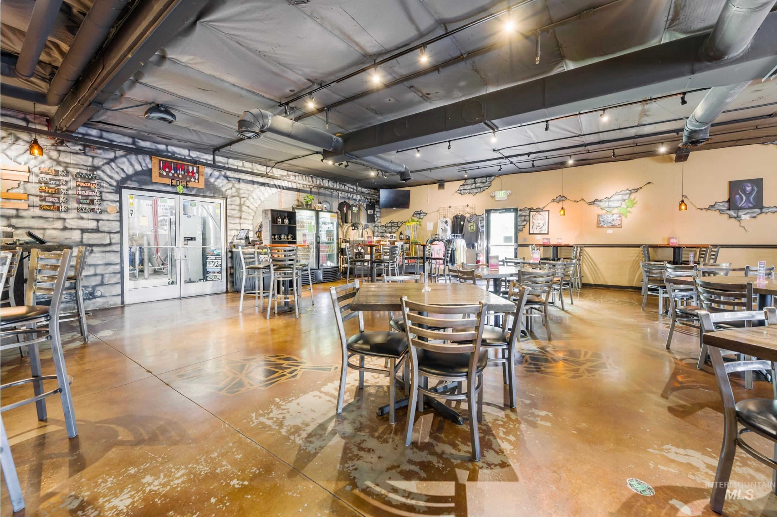 525 N Steelhead Way, Boise, Idaho 83704-8374, Business/Commercial For Sale, Price $2,990,000, 98914963