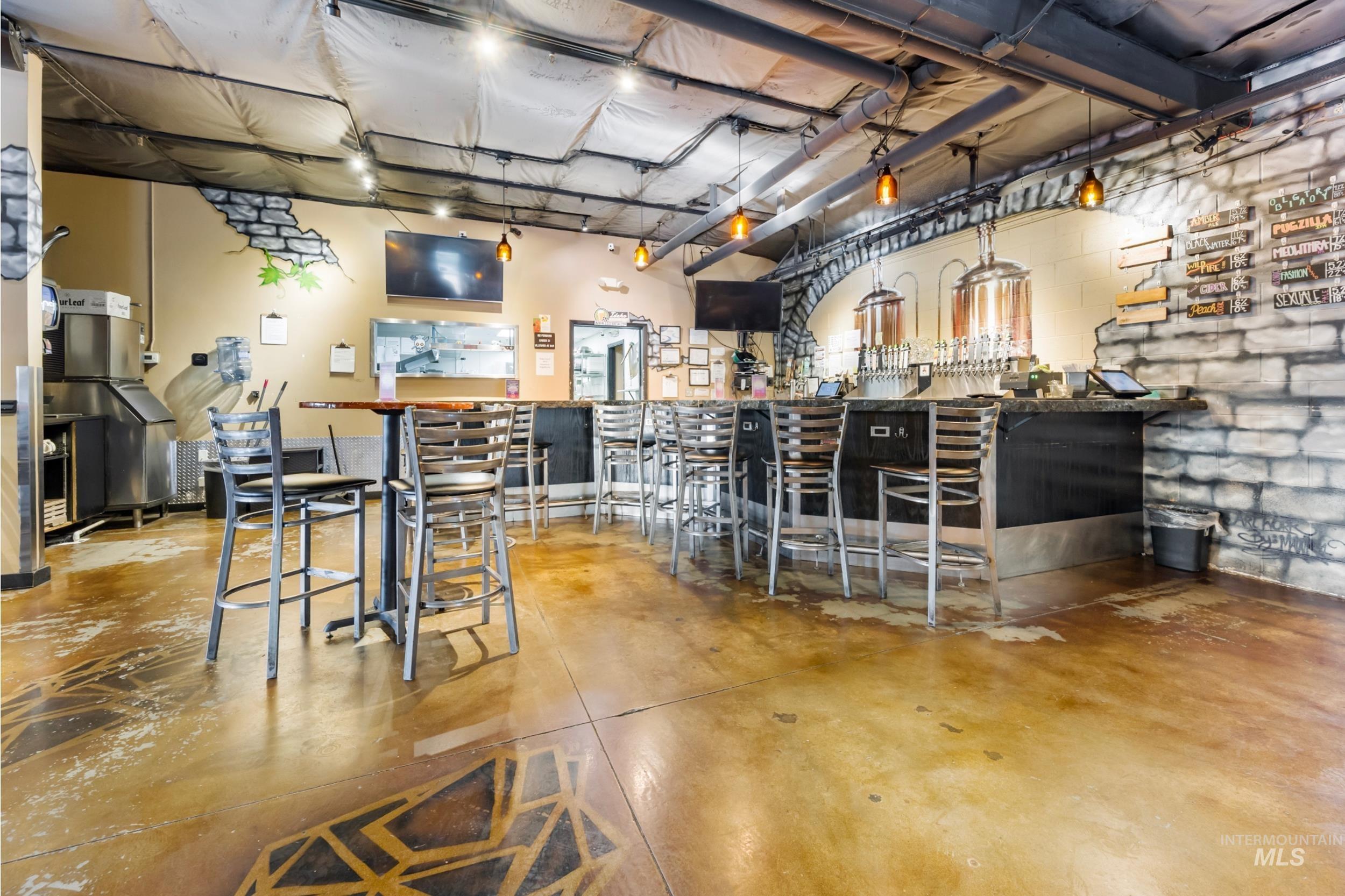 525 N Steelhead Way, Boise, Idaho 83704-8374, Business/Commercial For Sale, Price $2,990,000, 98914963