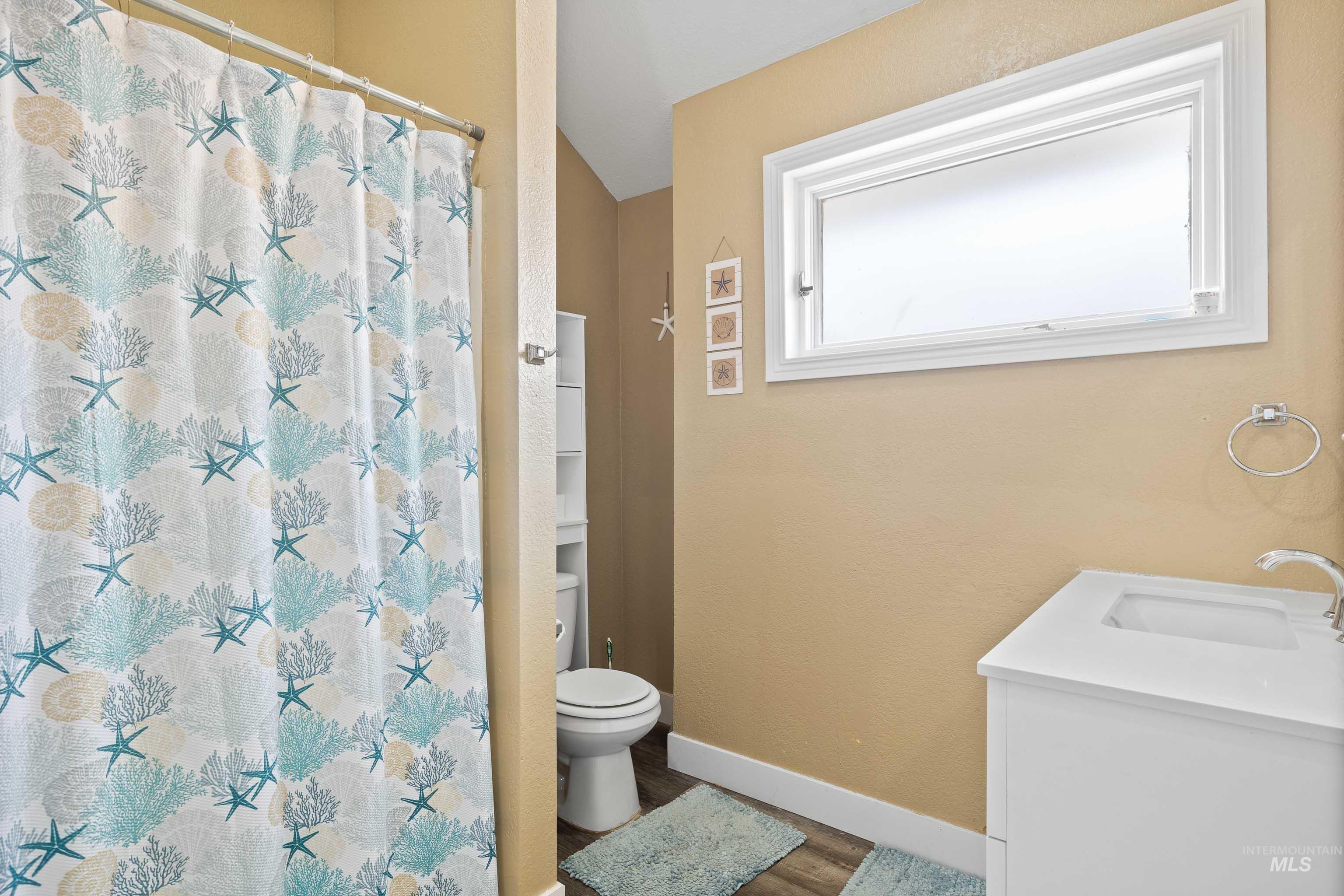 726 Wyoming St, Gooding, Idaho 83330, 3 Bedrooms, 3 Bathrooms, Residential For Sale, Price $270,900, 98915131